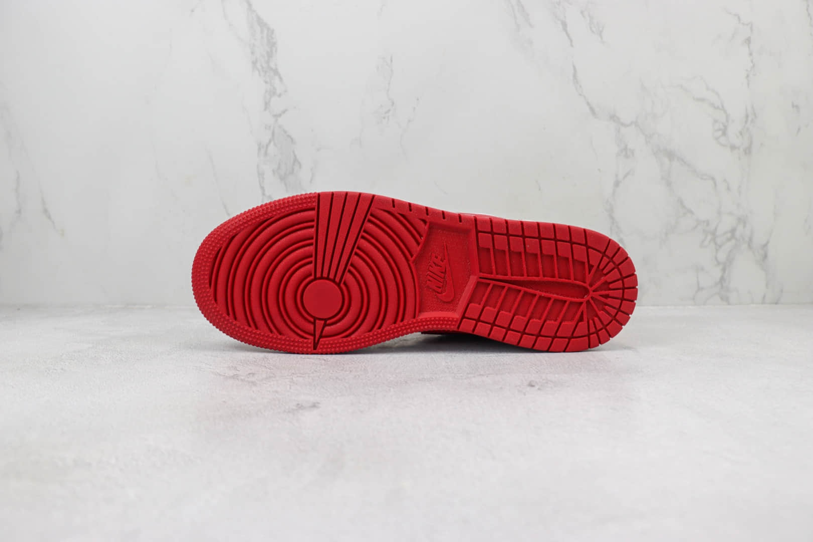 乔丹Air Jordan 1 Low “Gym Red”纯原版本低帮AJ1白红大学红板鞋 莆田AJ货源 货号：553560-611