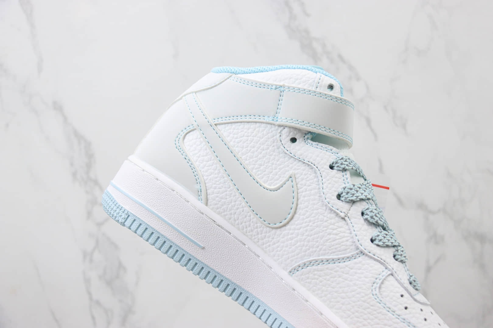 耐克Nike Air Force 1'07 Mid纯原版本空军一号中帮AF1冰蓝满天星板鞋 莆田耐克工厂 货号：MK0619-255