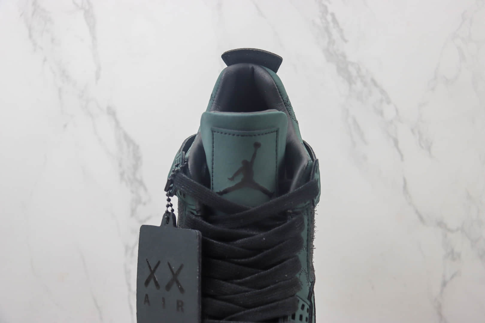 乔丹KAWS x Air Jordan 4 Retro “Kaws Black”纯原版本暴力熊联名AJ4复古绿篮球鞋 莆田AJ货源 货号：930155-001