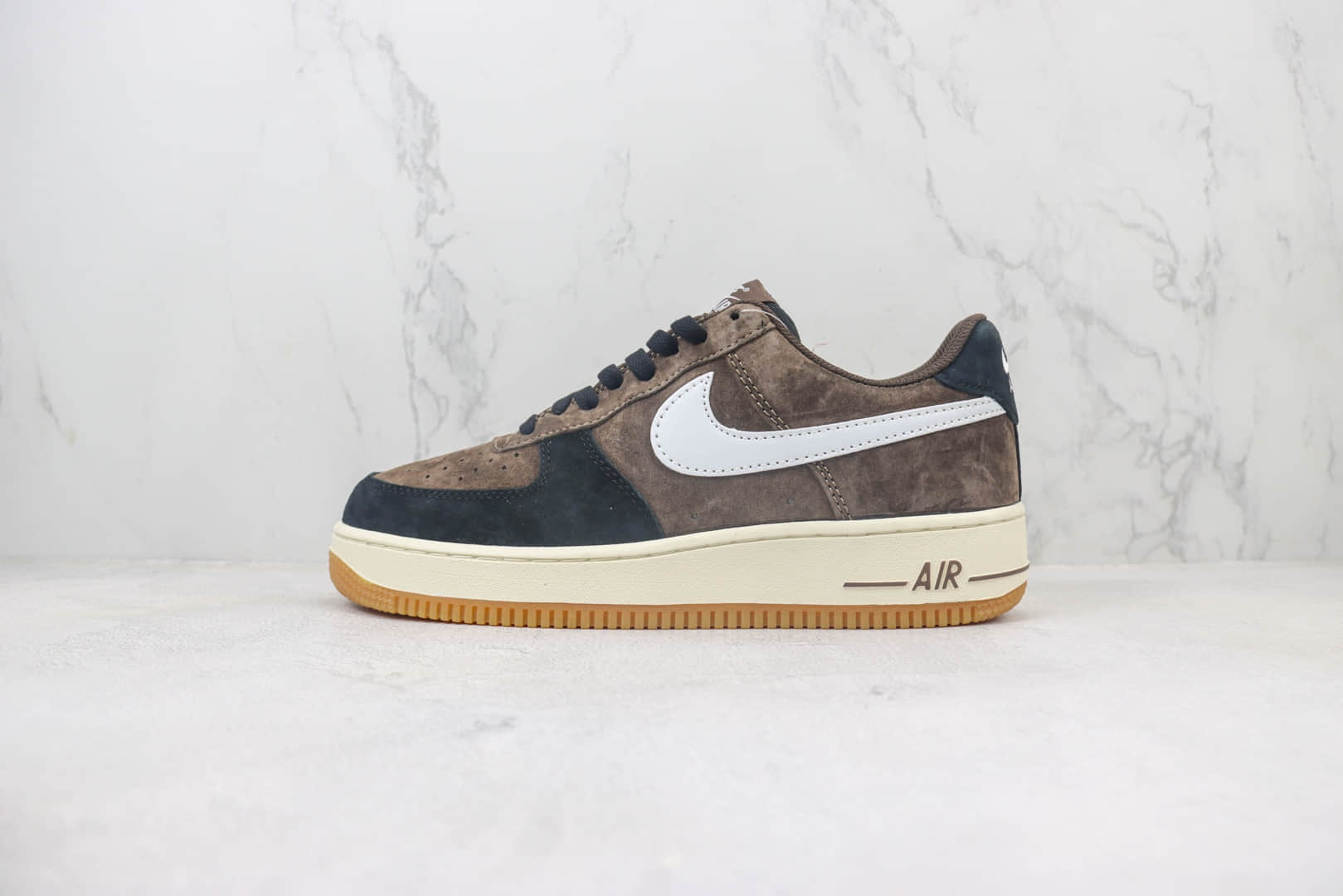 耐克Nike Air Force 1 Low纯原版本空军一号低帮AF1黑棕色麂皮板鞋 莆田复刻鞋货源 货号：AV0383-230