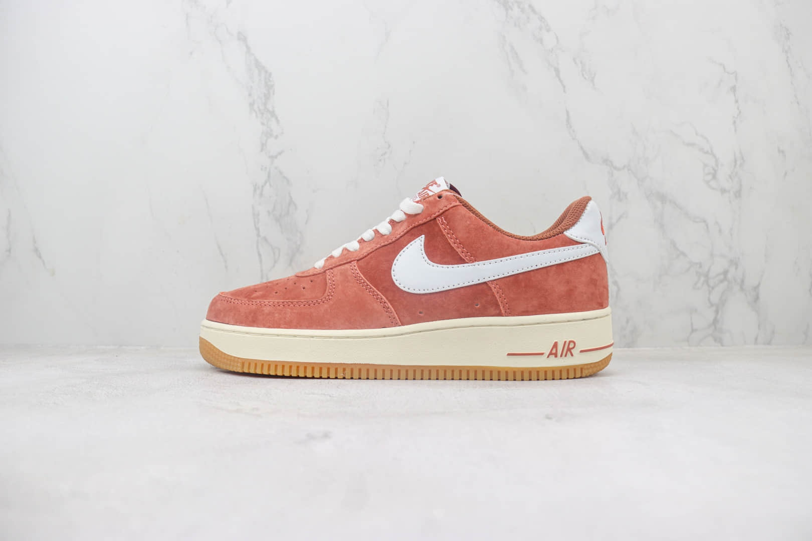 耐克Nike Air Force 1 Low纯原版本空军一号低帮AF1红棕麂皮板鞋 莆田耐克工厂 货号：AV0383-221