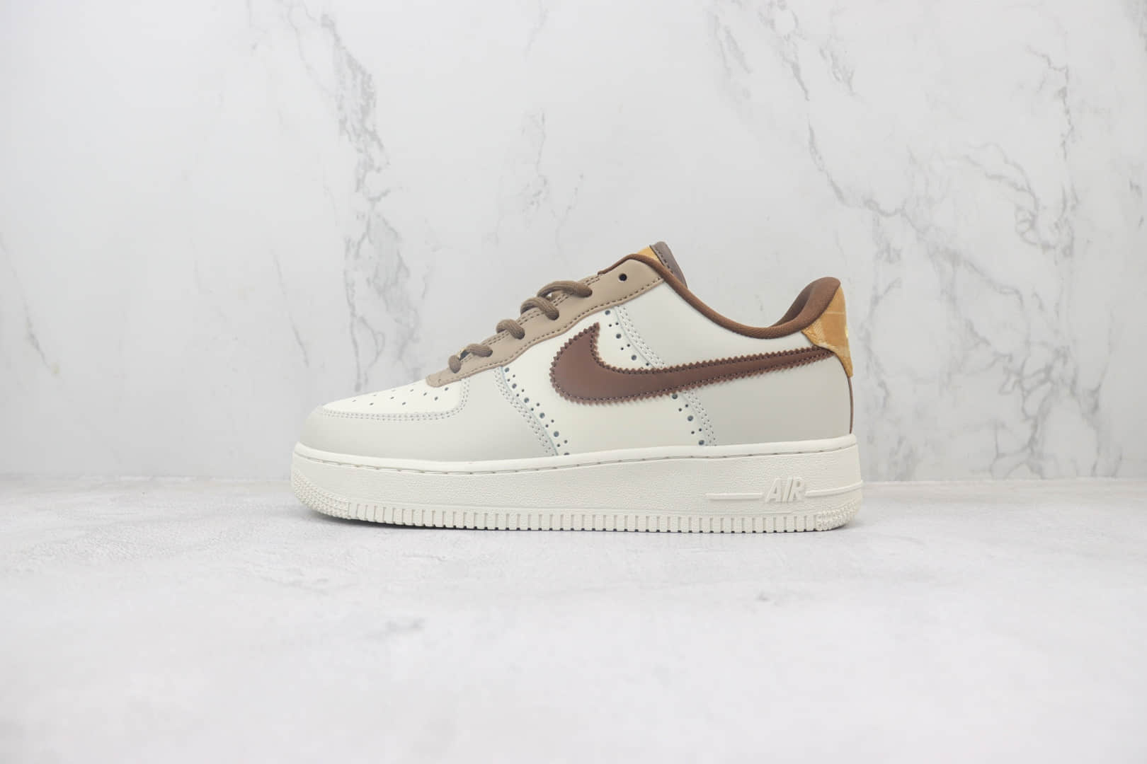 耐克Nike Air Force 1 Low纯原版本空军一号低帮AF1白灰棕板鞋 莆田天花板AF1 货号：FV3702-121