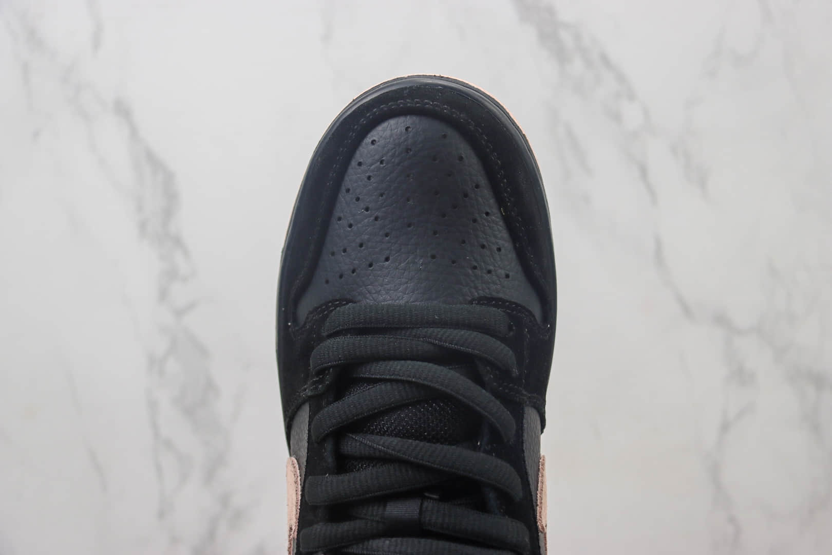 耐克Nike SB Dunk Low纯原版本低帮SB Dunk黑粉板鞋 莆田耐克工厂 货号：BQ6817-003
