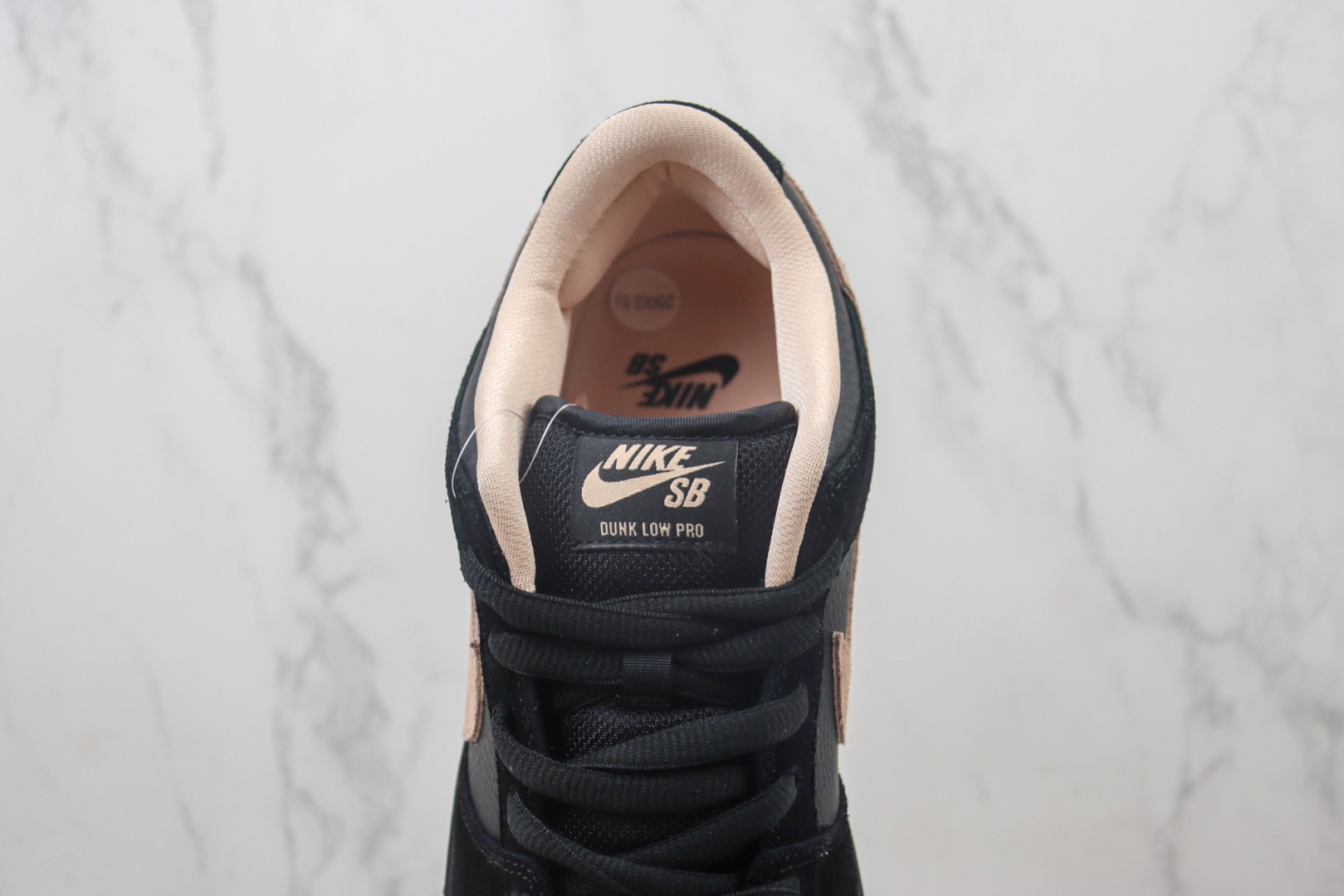 耐克Nike SB Dunk Low纯原版本低帮SB Dunk黑粉板鞋 莆田耐克工厂 货号：BQ6817-003