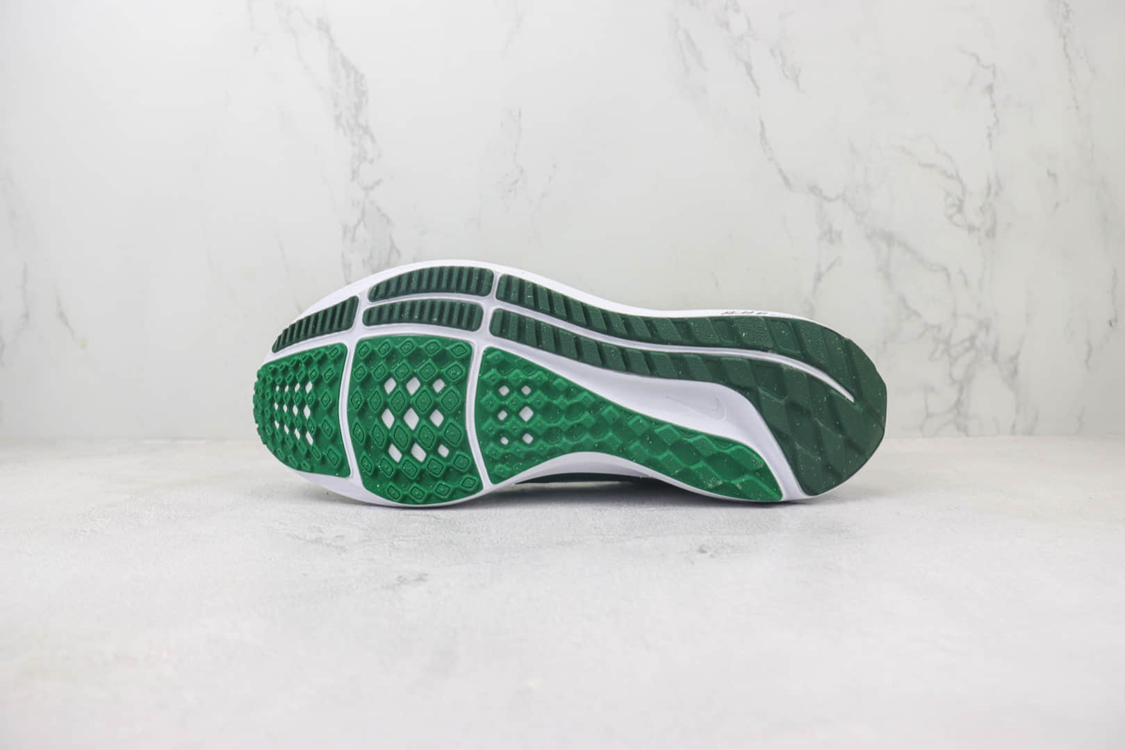 耐克Nike Air Zoom Pegasus 40纯原版本飞马40代白绿色针织跑鞋 莆田耐克货源 货号：FJ0329-100