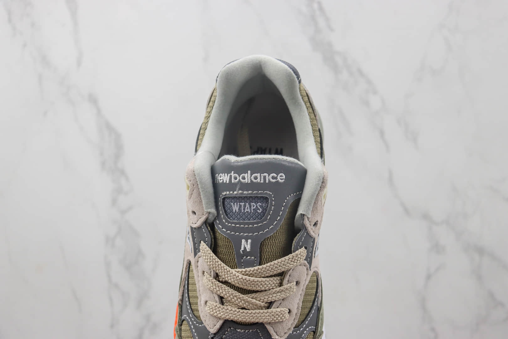 新百伦New Balance Made In USA M992纯原版本NB992美产军绿色复古跑鞋 莆田新百伦货源 货号：M992WT