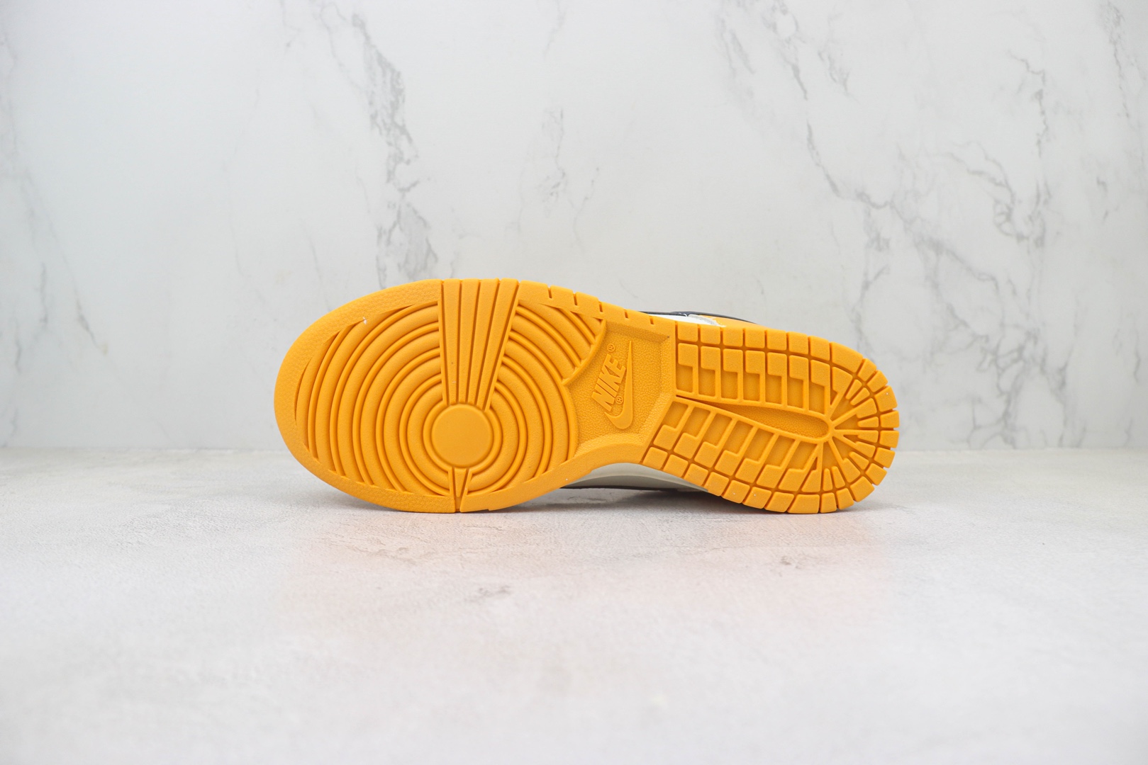 耐克Nike Dunk Low “Wear and Tear”纯原版本低帮Dunk白橙做旧板鞋 莆田耐克货源 货号：FN3418-100