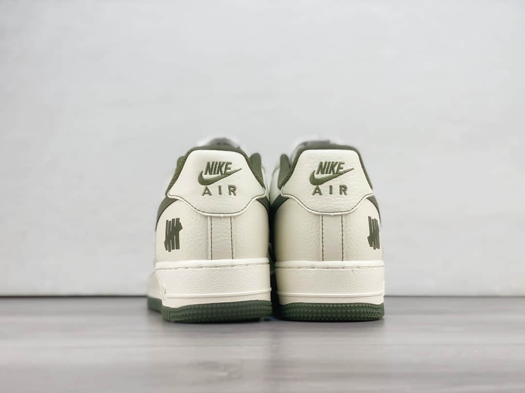 耐克Undefeated x Nike Air Force 1'07 Low纯原版本五道杠联名空军一号AF1白绿低帮板鞋 莆田耐克工厂 货号：UN2395-521