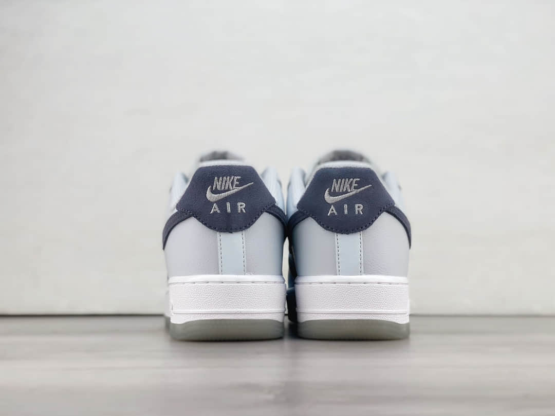 耐克Nike Air Force 1'07 Low纯原版本空军一号低帮AF1浅烟灰深灰勾板鞋 莆田耐克工厂 货号：FJ4170-001