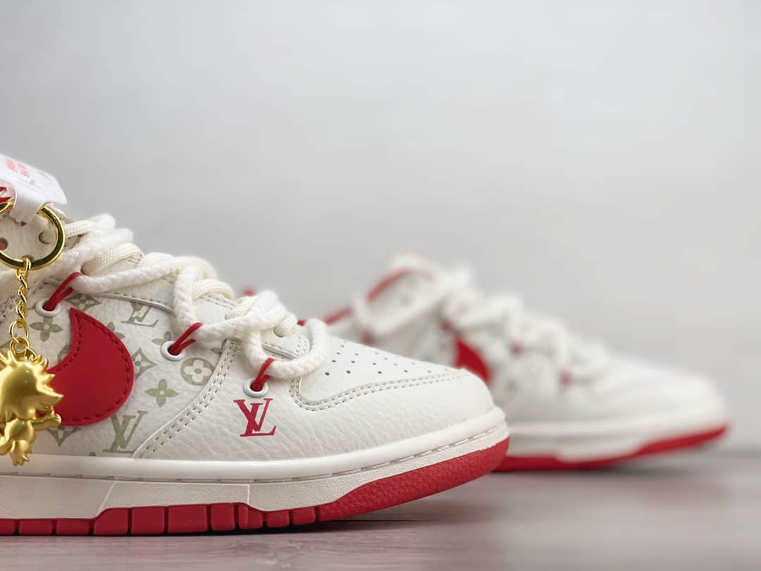 耐克Nike SB Dunk Low纯原版本LV联名SB Dunk中国红绑带低帮板鞋 莆田耐克代理 货号：SJ2068-228