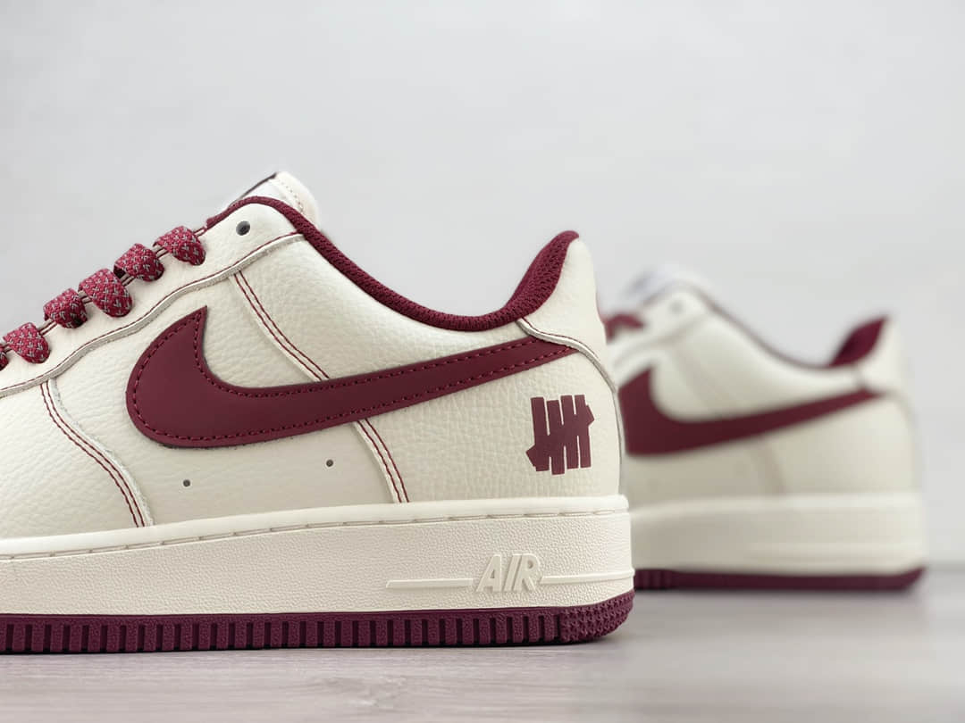 耐克Undefeated x Nike Air Force 1'07 Low纯原版本空军一号联名款AF1白酒红低帮板鞋 莆田耐克代理 货号：UN2395-523