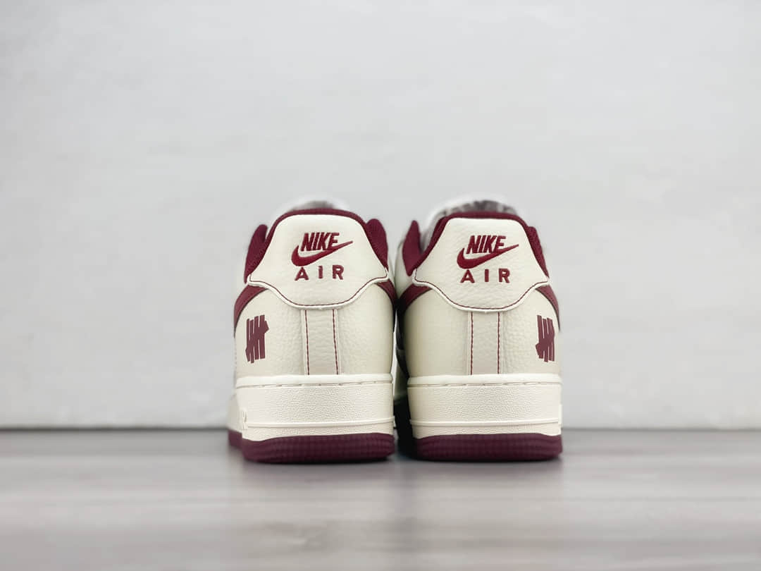 耐克Undefeated x Nike Air Force 1'07 Low纯原版本空军一号联名款AF1白酒红低帮板鞋 莆田耐克代理 货号：UN2395-523