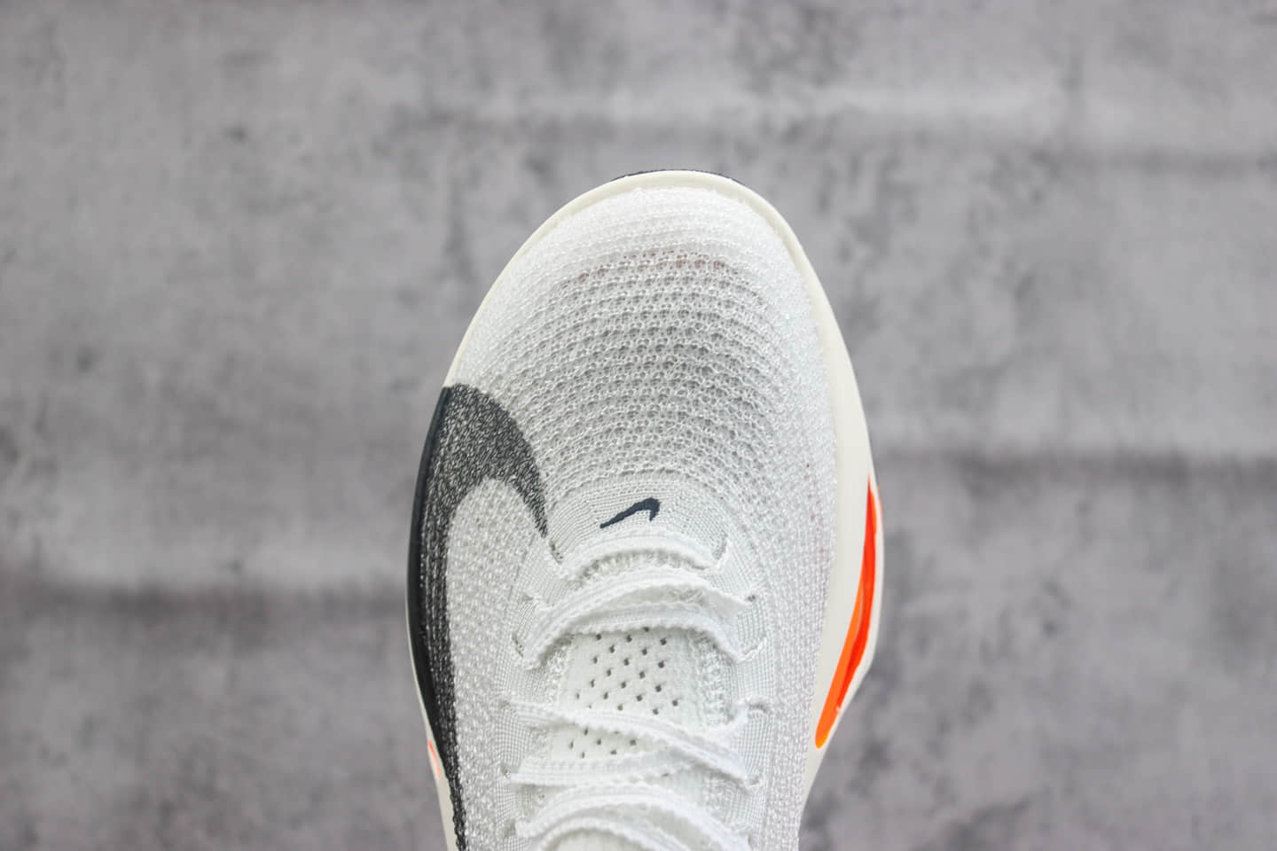 耐克Nike Air Zoom Alphafly NEXT% 3纯原版本马拉松3代白黑橙色跑鞋 莆田耐克货源 货号：FD8356-100