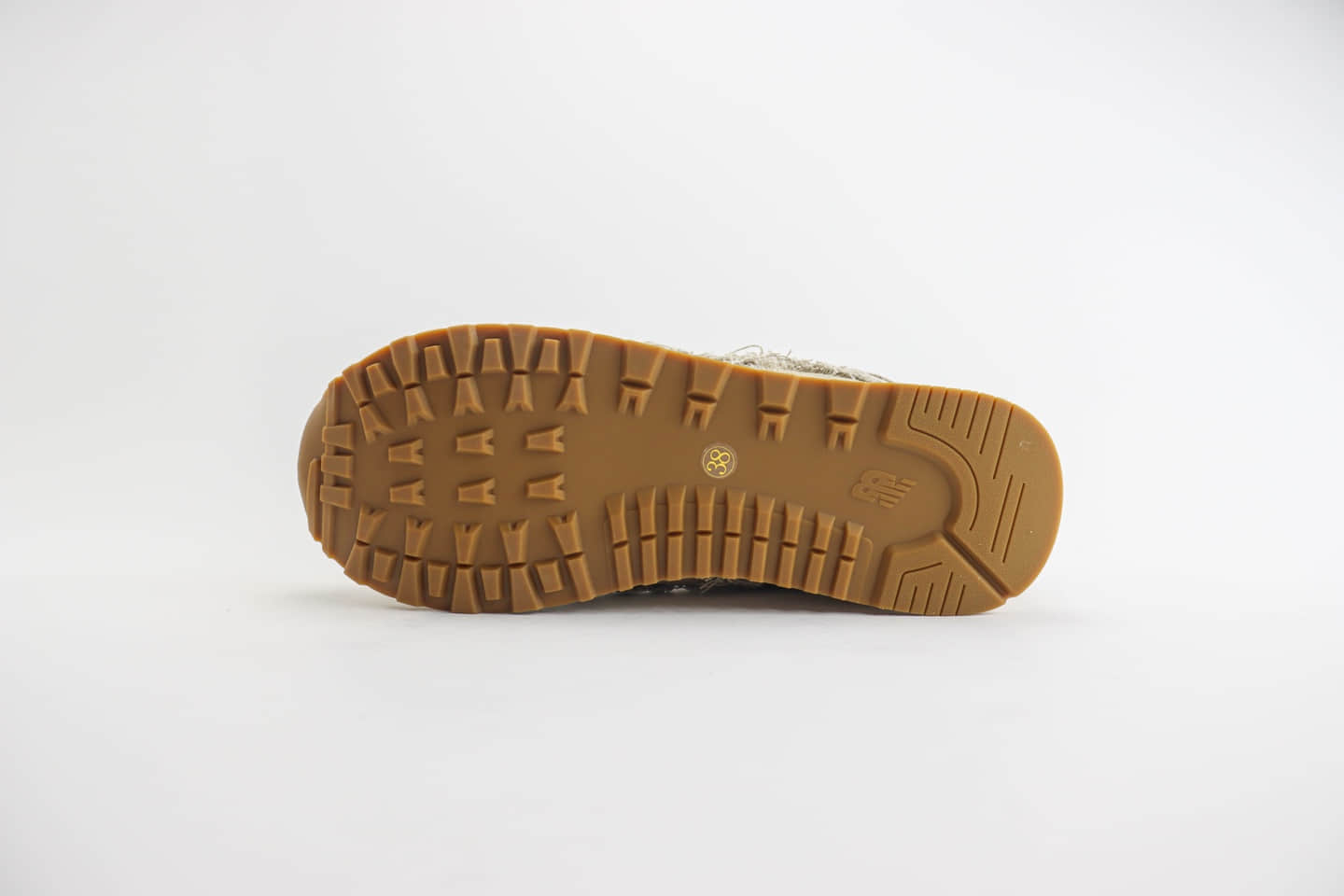 新百伦MiuMiu x New Balance 574纯原版本缪缪联名NB574卡其色磨毛丹宁运动鞋 莆田新百伦工厂
