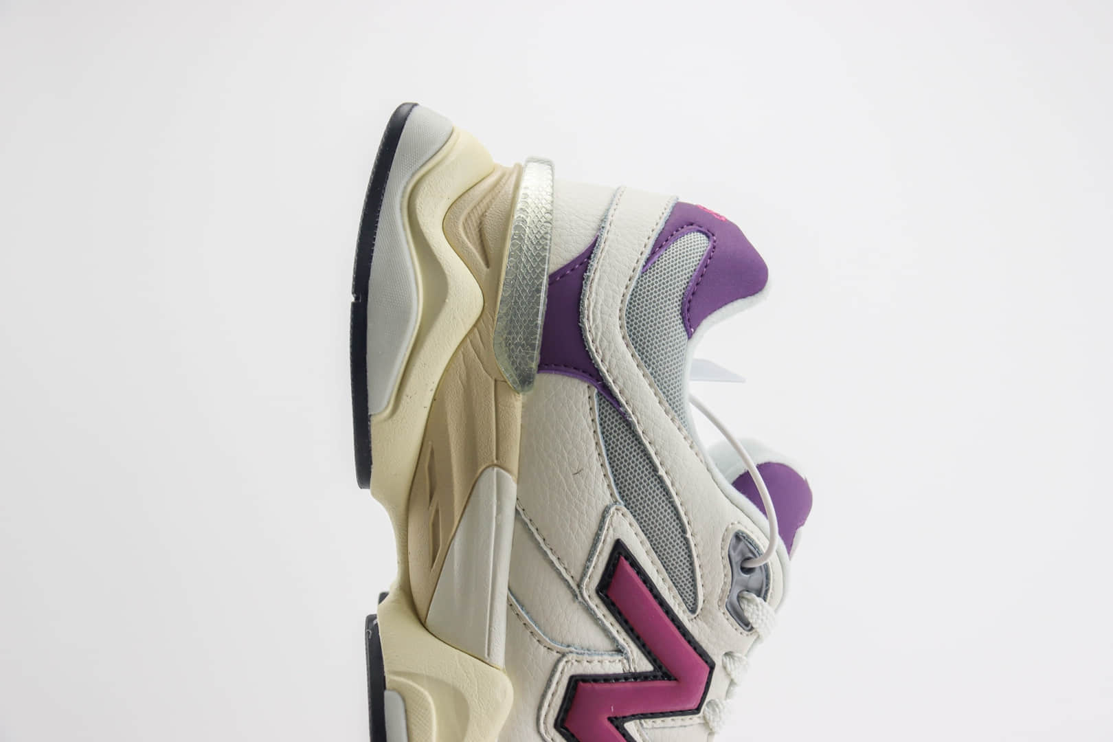 新百伦New Balance 9060纯原版本NB9060白紫复古运动慢跑鞋 莆田新百伦货源 货号：U9060ESC