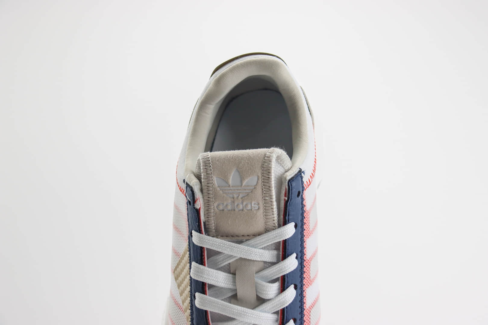 阿迪达斯adidas Retropy P9纯原版本白红蓝爆米花Boost跑鞋 莆田阿迪达斯货源 货号：GW9332