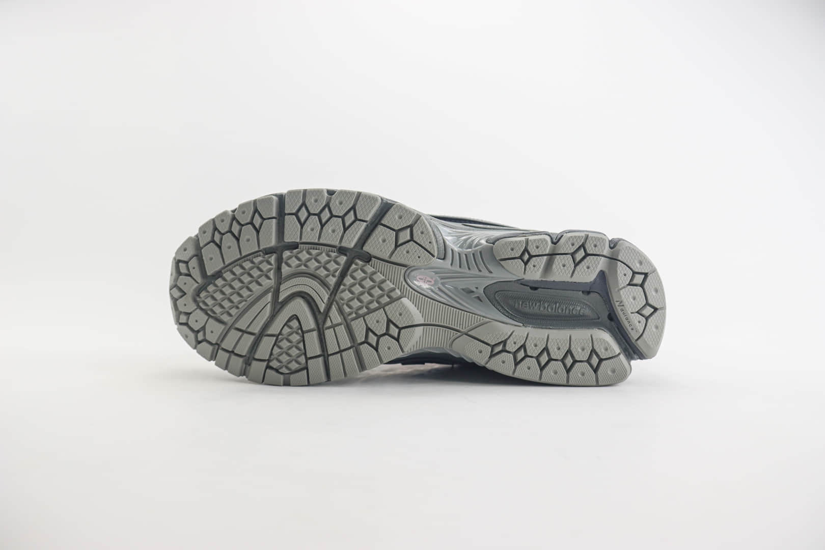 新百伦New Balance 1906纯原版本NB1906黑灰粉复古跑鞋 莆田复刻鞋货源 货号：M1906RHC
