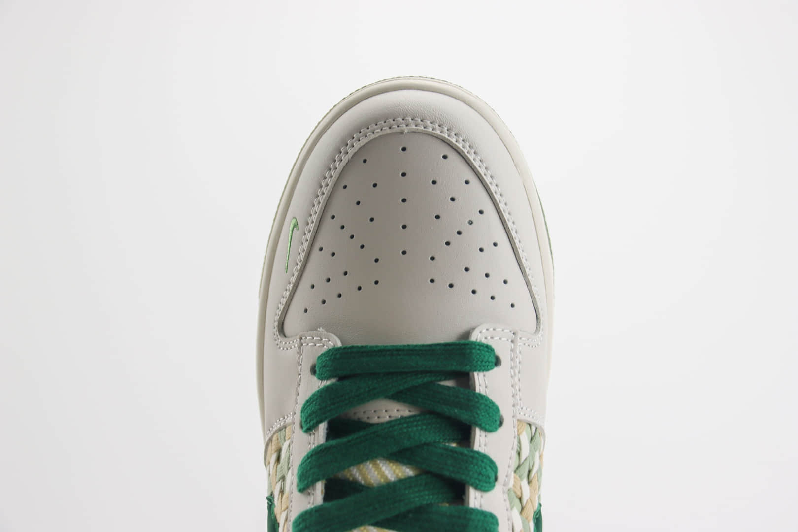 耐克Undefeated x Nike Dunk Low纯原版本UN联名Dunk白绿编织板鞋 莆田天花板Dunk 货号：DQ1098-359