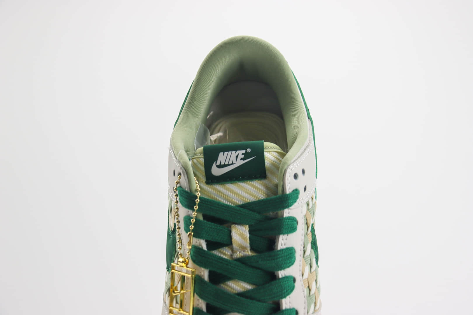 耐克Undefeated x Nike Dunk Low纯原版本UN联名Dunk白绿编织板鞋 莆田天花板Dunk 货号：DQ1098-359