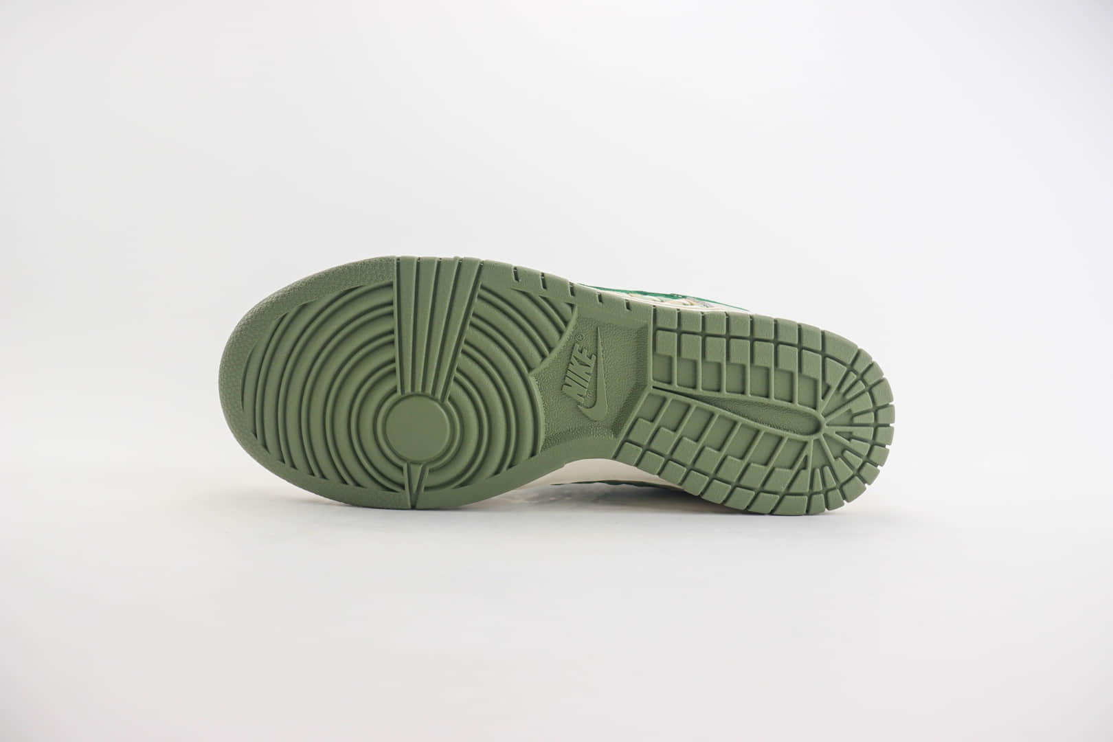 耐克Undefeated x Nike Dunk Low纯原版本UN联名Dunk白绿编织板鞋 莆田天花板Dunk 货号：DQ1098-359