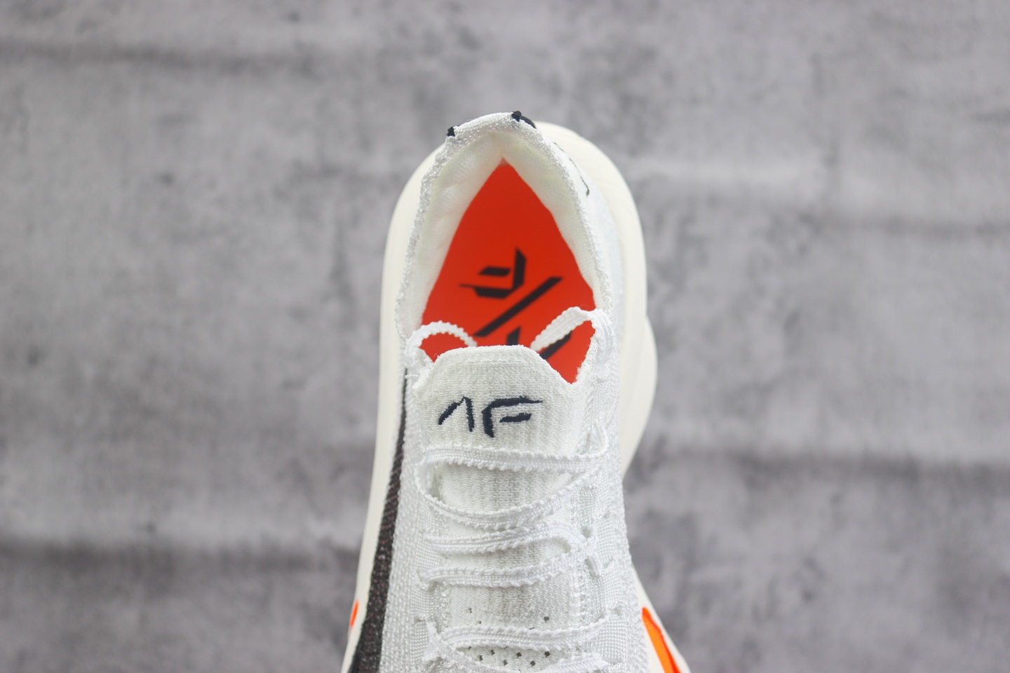 耐克Nike Air Zoom Alphafly NEXT% 3纯原版本马拉松3代白黑橙色跑鞋 莆田耐克货源 货号：FD8356-100