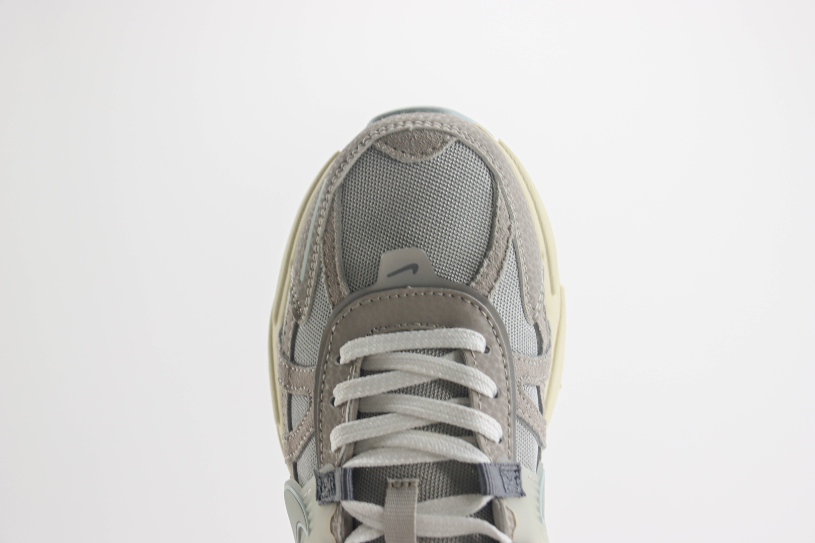 耐克Nike V2K Runtekk Run纯原版本V2K米灰蓝复古跑鞋 莆田耐克批发 货号：FZ3596-072