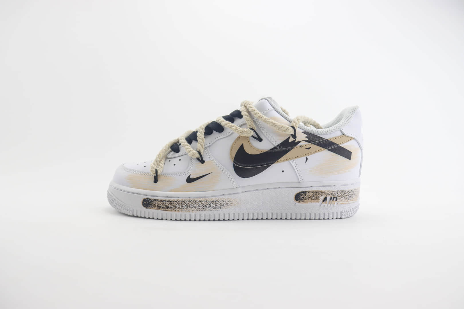 耐克Nike Air Force 1 Low纯原版本空军一号AF1白黑喷绘绑带解构板鞋 莆田耐克工厂 货号：ZH0316-013