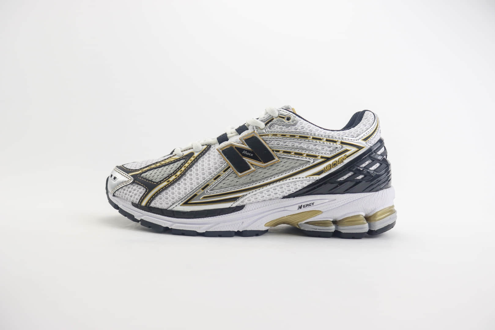 新百伦New Balance 1906纯原版本NB1906黑金复古千禧老爹鞋 莆田新百伦货源 货号：M1906RA