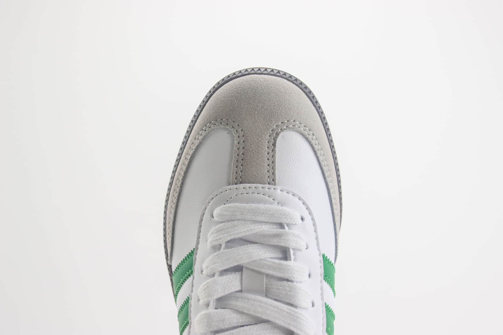 阿迪达斯adidas Originals Samba OG纯原版本三叶草桑巴白绿色德训鞋 莆田阿迪达斯货源 货号：IG1024