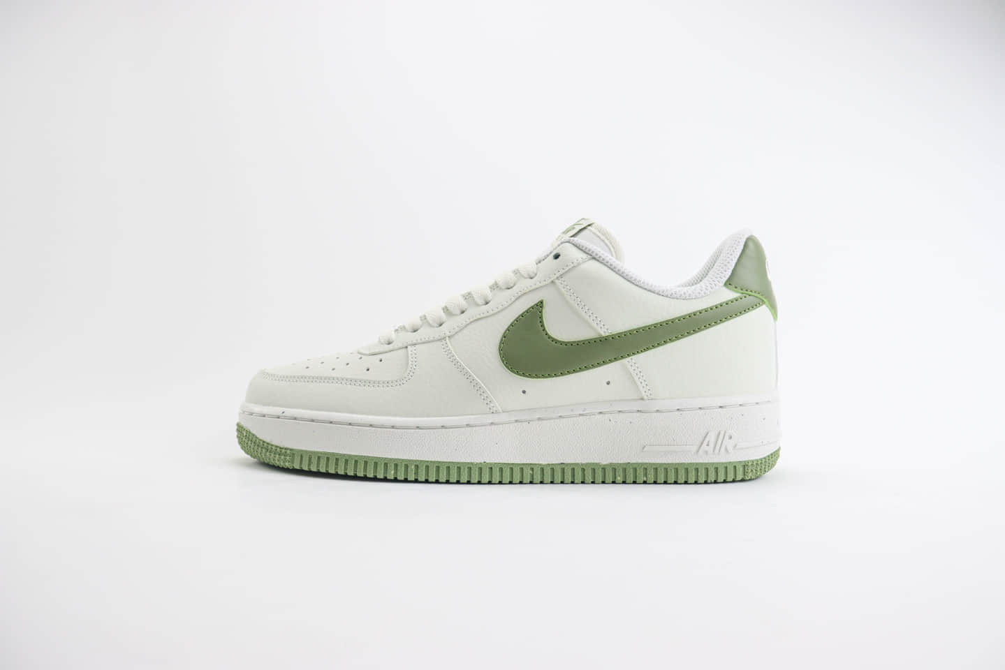 耐克Nike Air Force 1 Low纯原版本空军一号AF1白绿色低帮板鞋 莆田耐克代理 货号：DV3808-106