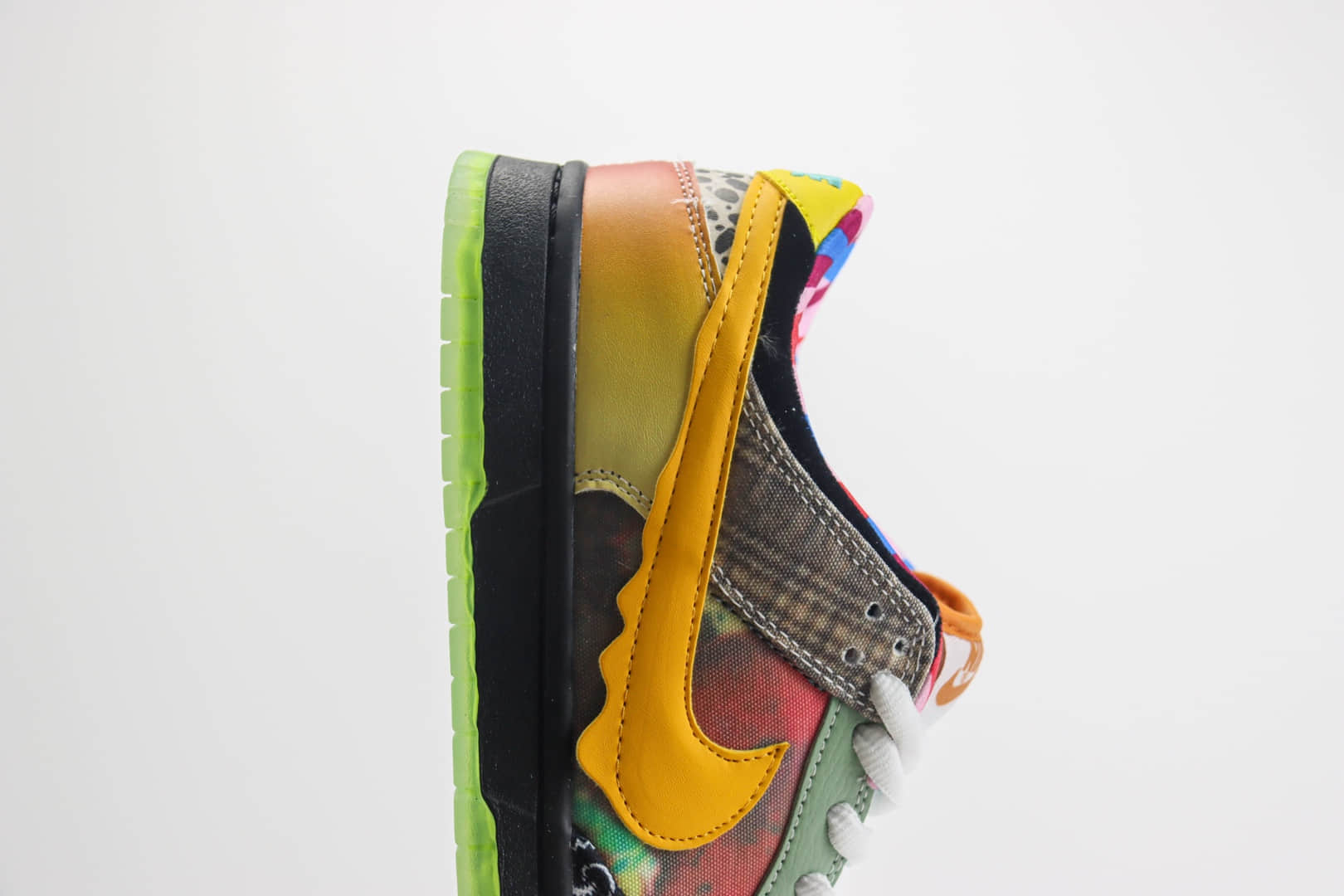 耐克Nike SB Dunk Low纯原版本低帮SB Dunk彩色拼接鸳鸯爆裂纹鸽子板鞋 莆田耐克工厂 货号：FD8776-666