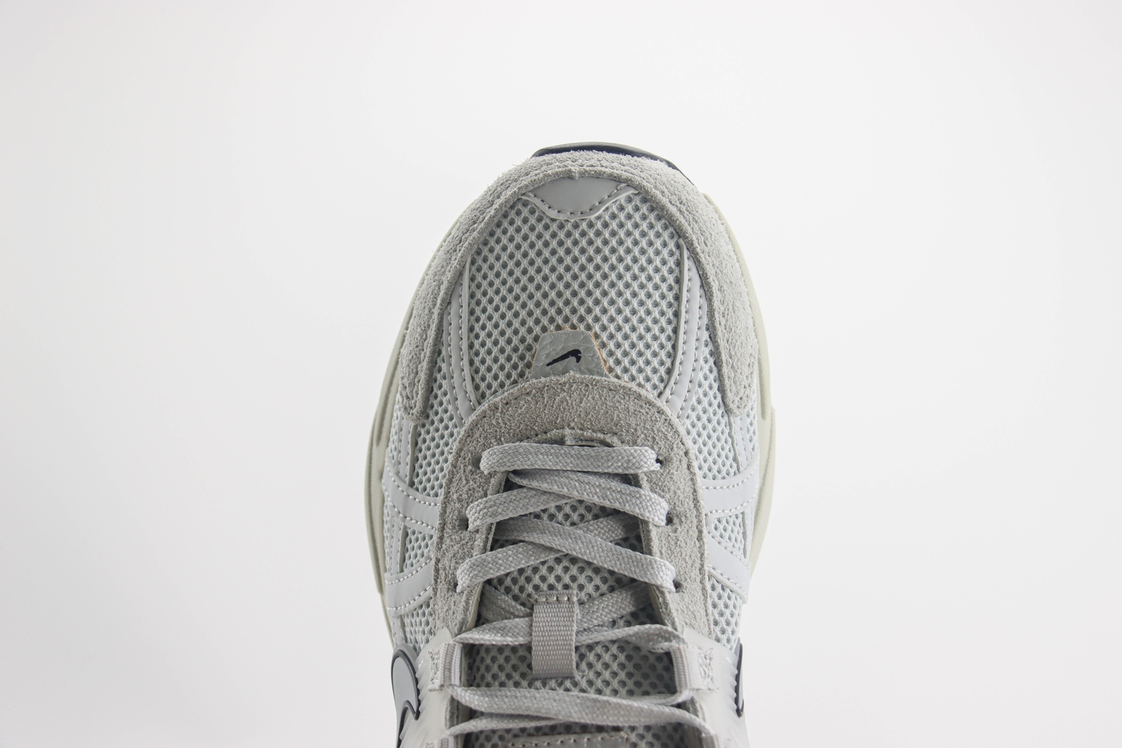 耐克Nike V2K Runtekk纯原版本V2K灰黑色复古跑鞋 莆田复刻鞋货源 货号：FN6703-002