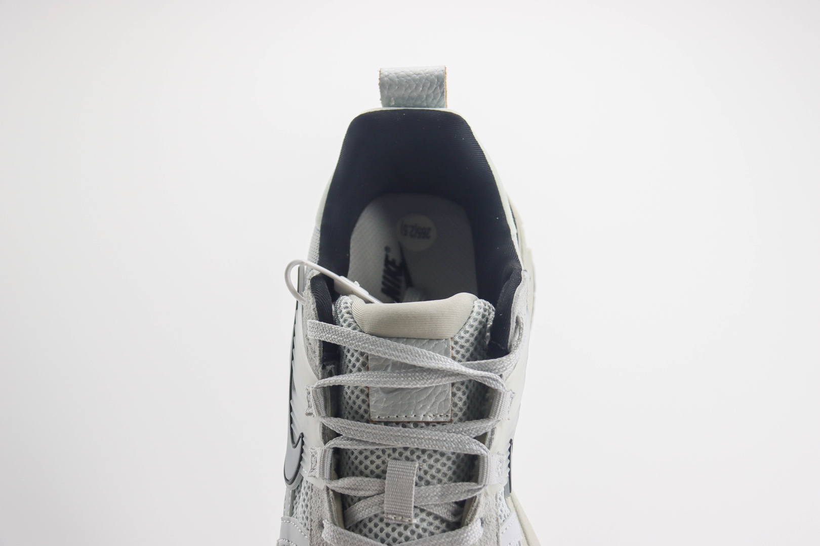 耐克Nike V2K Runtekk纯原版本V2K灰黑色复古跑鞋 莆田复刻鞋货源 货号：FN6703-002