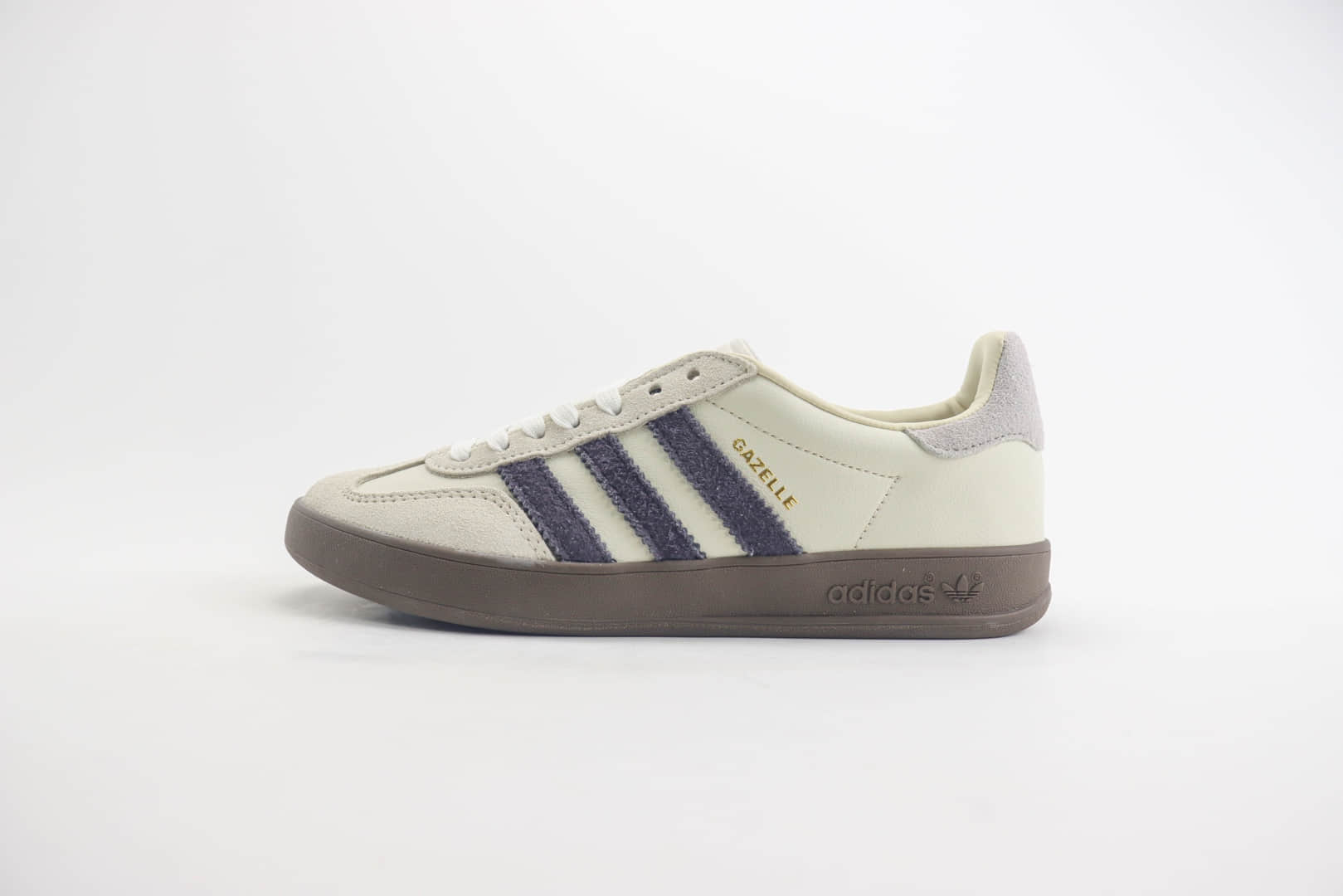 阿迪达斯adidas Gazelle Indoor纯原版本三叶草米白灰紫德训鞋 莆田阿迪达斯货源 货号：IH8548