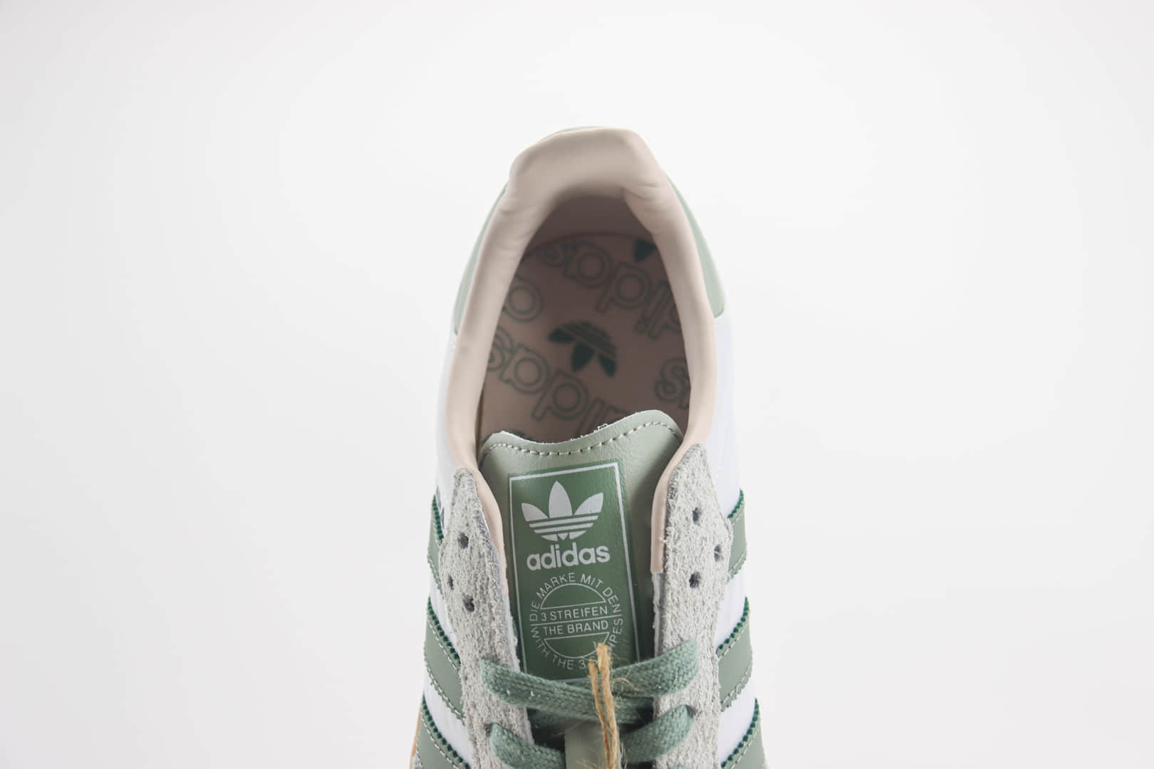 阿迪达斯adidas Samba OG纯原版本桑巴白绿色复古板鞋 莆田阿迪达斯货源 货号：ID0492