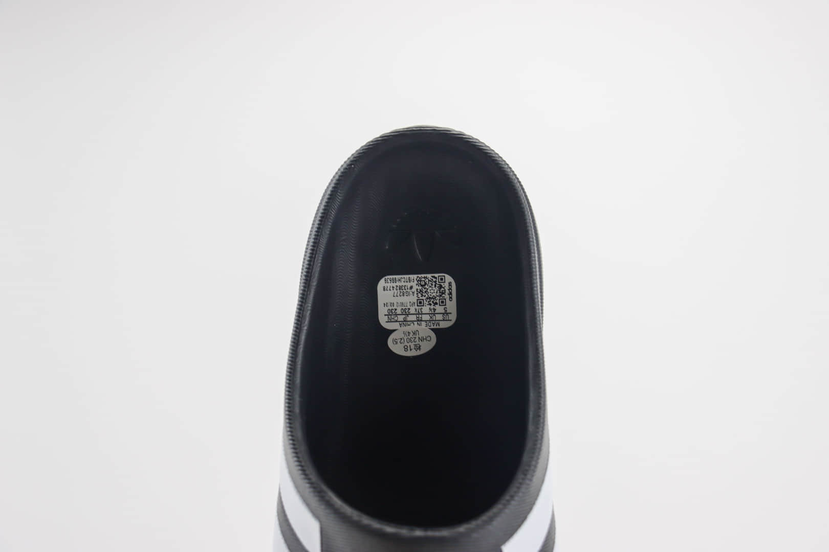 阿迪达斯adidas adiFOM Superstar Mule纯原版本贝壳头黑白一脚蹬半拖鸭掌鞋 莆田阿迪达斯货源 货号：IG8277