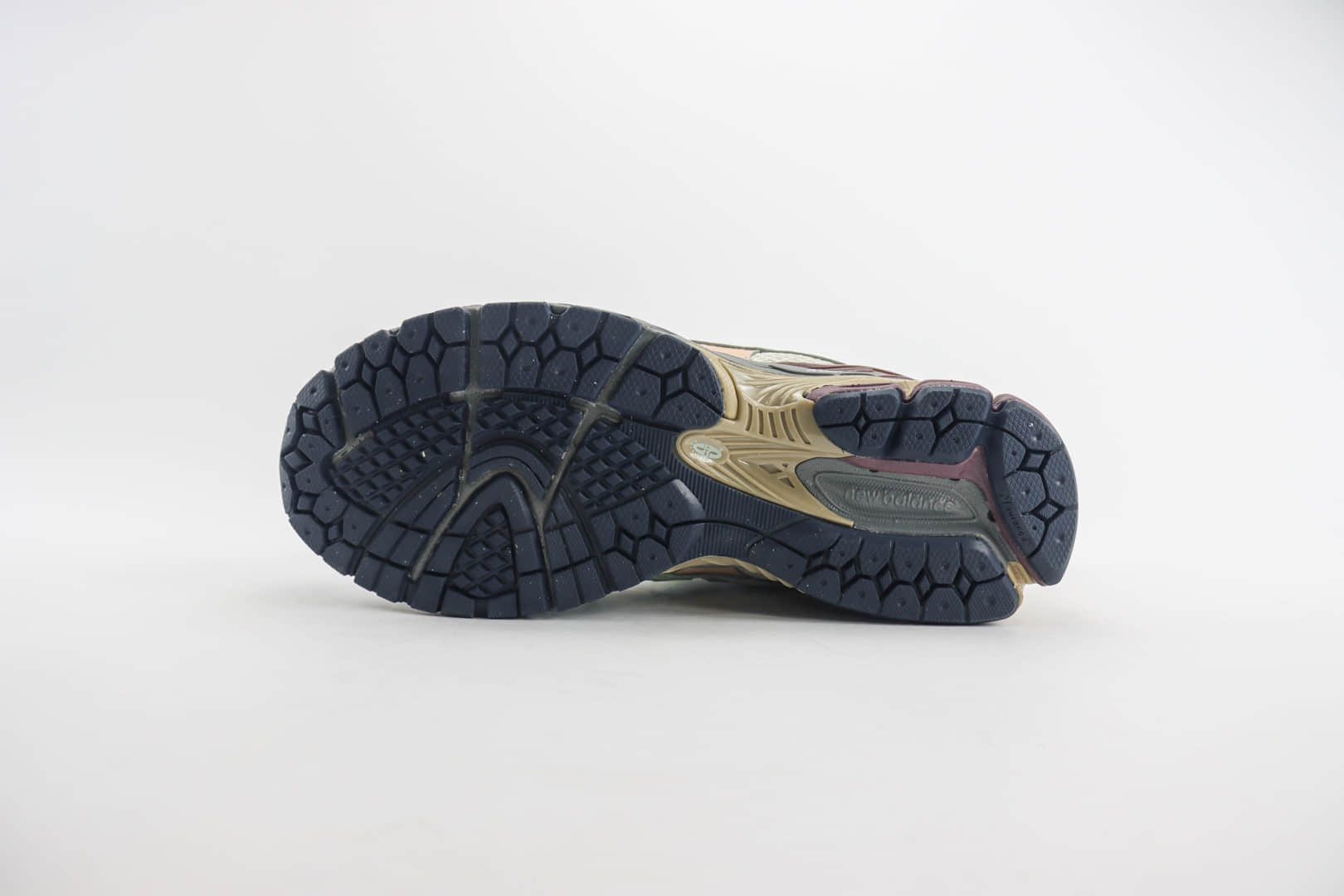 新百伦New Balance 1906纯原版本NB1906米绿色复古跑鞋 莆田新百伦货源 货号：M1906ND