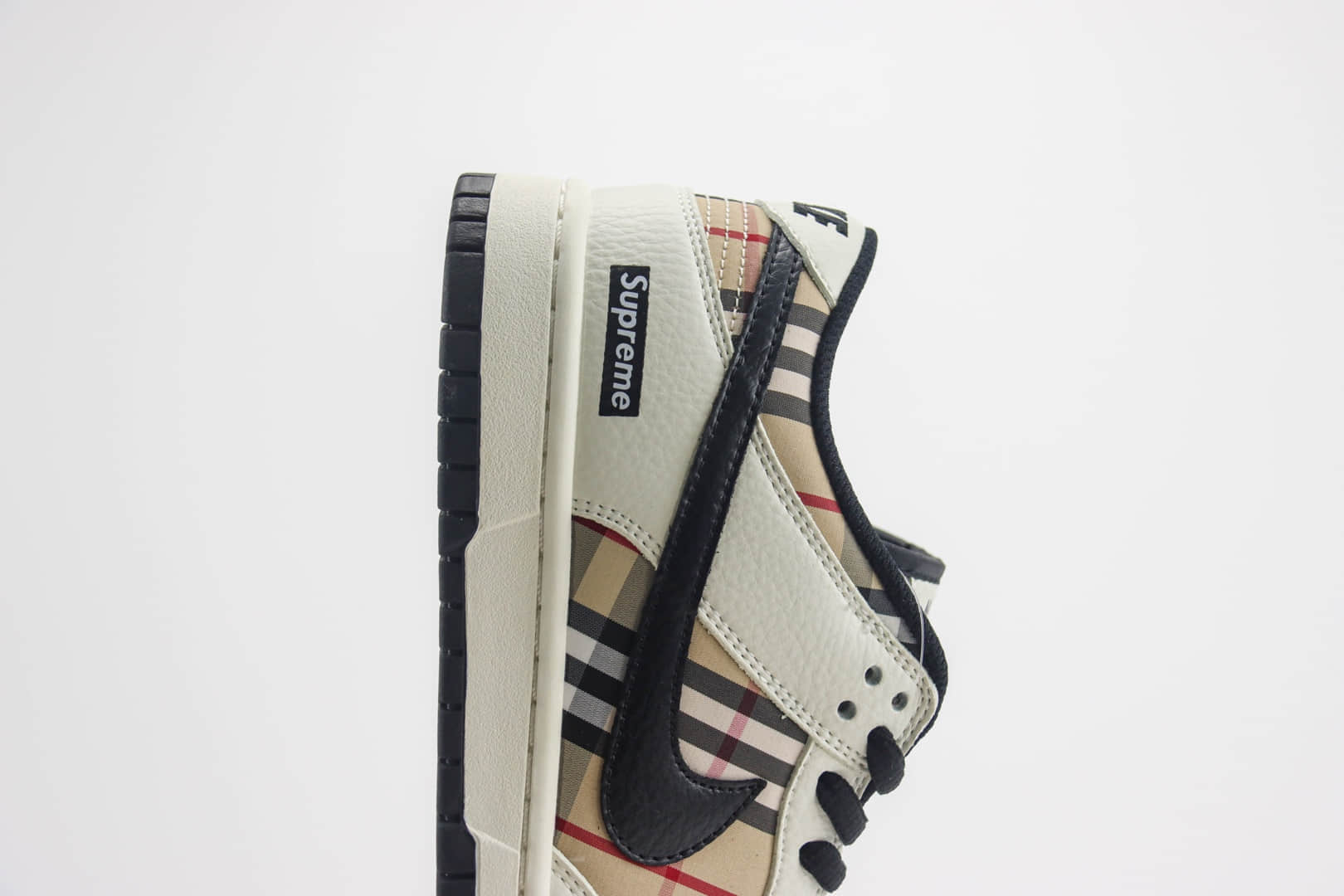 耐克Supreme x Nike Dunk Low纯原版本低帮Dunk联名Supreme条纹格子板鞋 莆田耐克货源 货号：SP1098-051