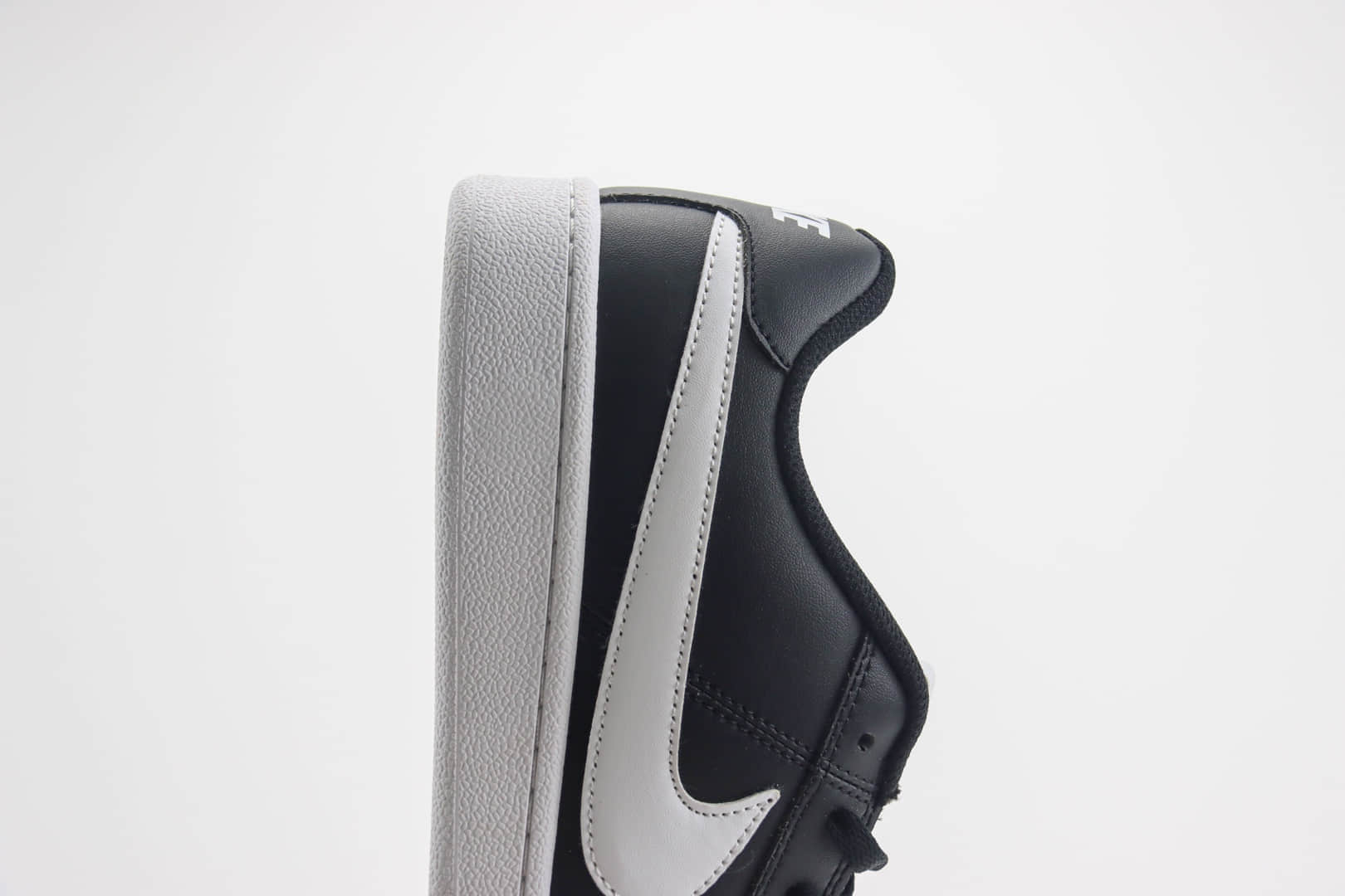 耐克Nike Court Royale纯原版本开拓者黑白低帮板鞋 莆田耐克代理 货号：749747-010
