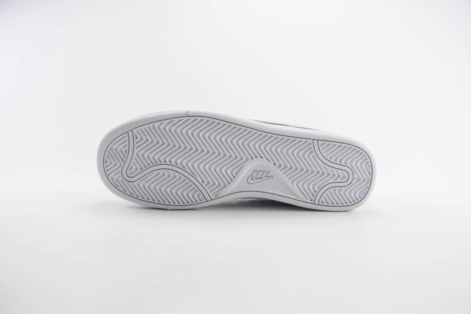 耐克Nike Court Royale纯原版本开拓者黑白低帮板鞋 莆田耐克代理 货号：749747-010