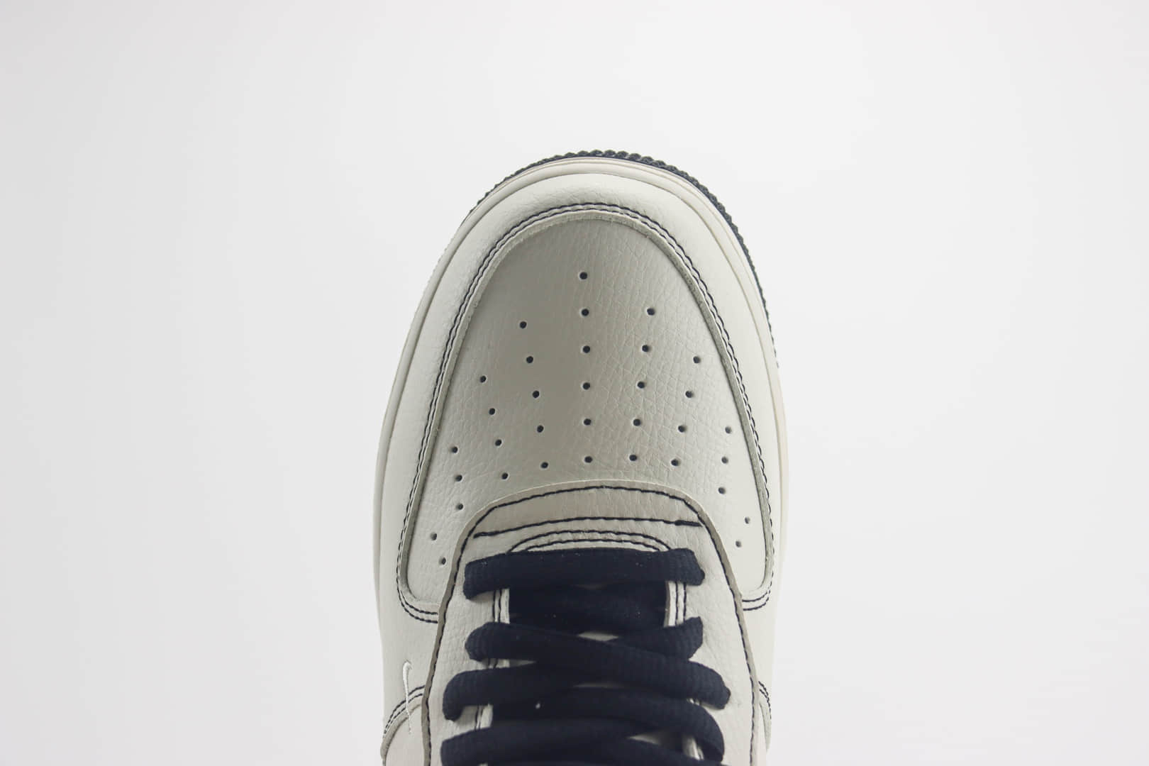耐克BALENCIAGA x Nike Air Force 1'07 Low纯原版本巴黎世家联名空军一号AF1白黑色板鞋 莆田耐克工厂 货号：FR0538-090