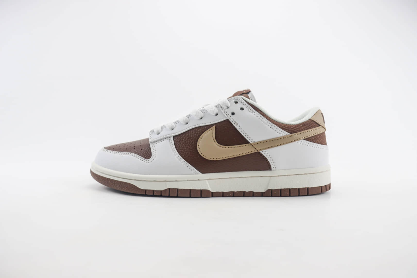 耐克Nike SB Dunk Low纯原版本低帮SB Dunk白棕色滑板板鞋 莆田耐克货源 货号：HF4292-100