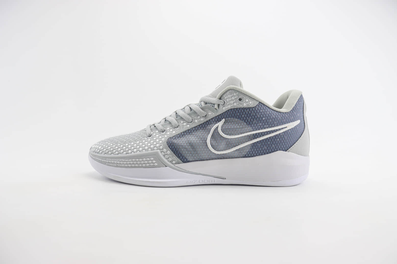 耐克Nike Sabrina 1纯原版本萨布丽娜一代灰白色低帮篮球鞋 莆田复刻鞋货源 货号：FQ3391-010