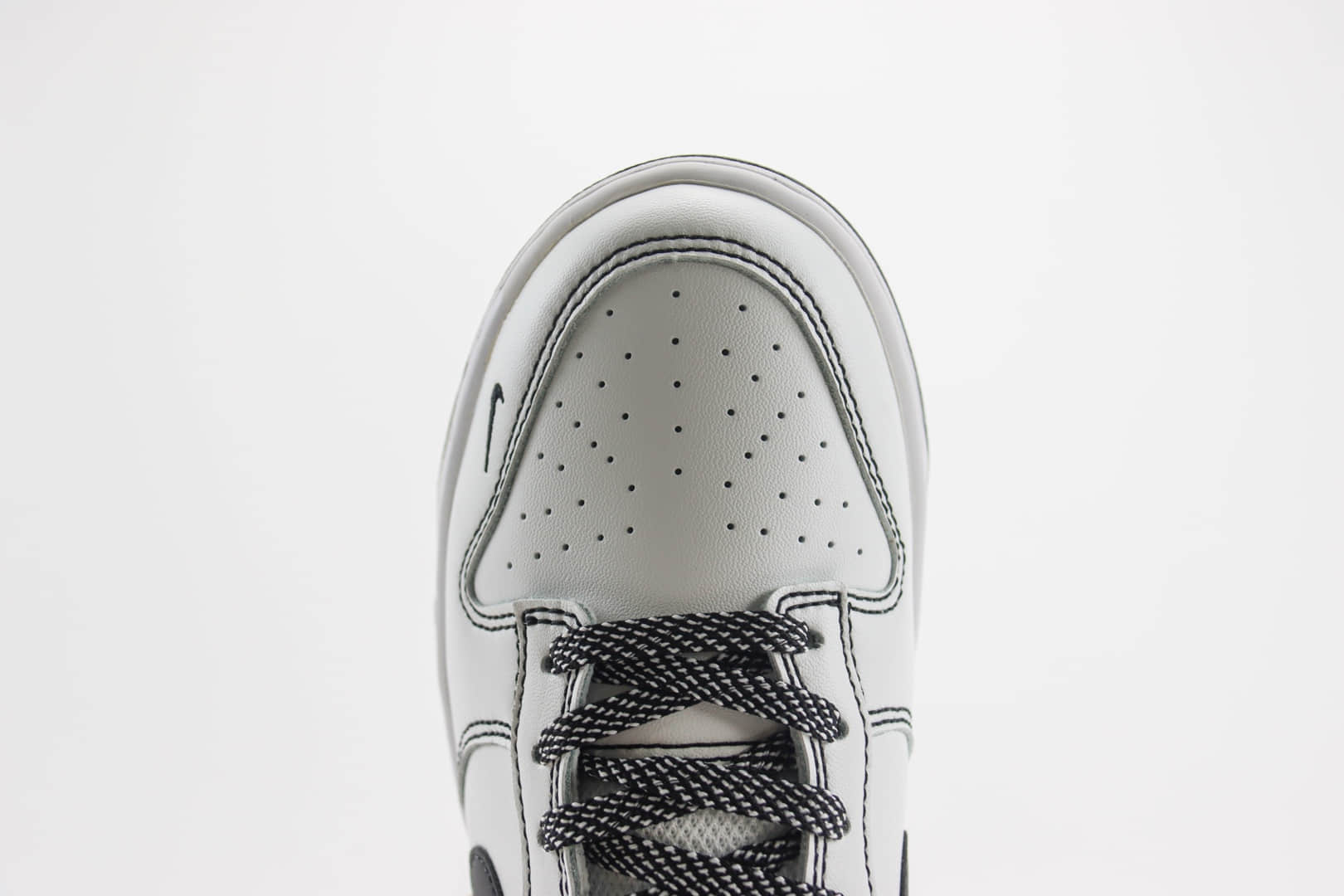 耐克Stussy x Nike Dunk Low纯原版本斯图西联名Dunk白黑缝线板鞋 莆田天花板Dunk 货号：FC1688-137