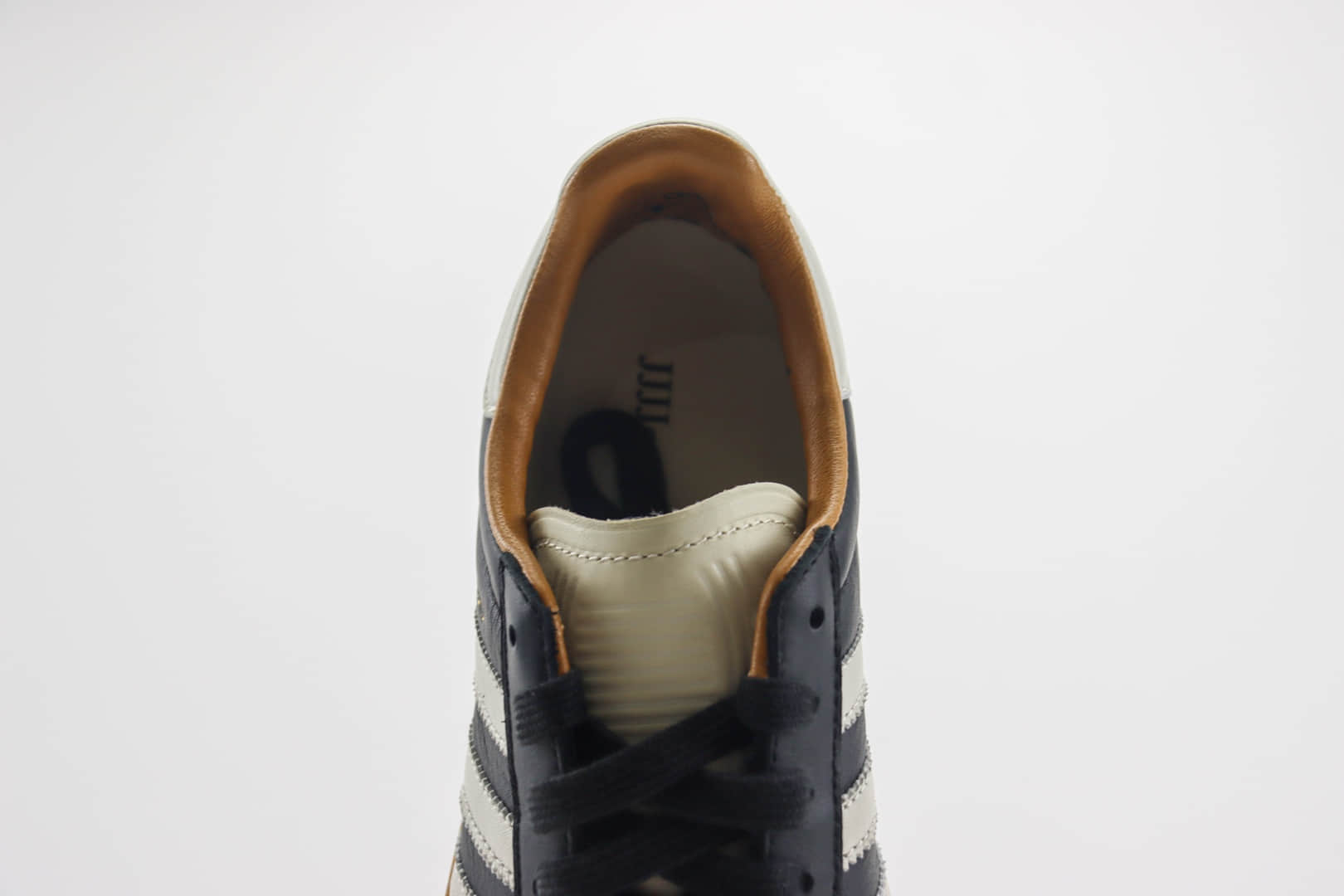 阿迪达斯adidas originals Samba OG纯原版本桑巴黑白生胶板鞋 莆田阿迪达斯货源 货号：ID8708