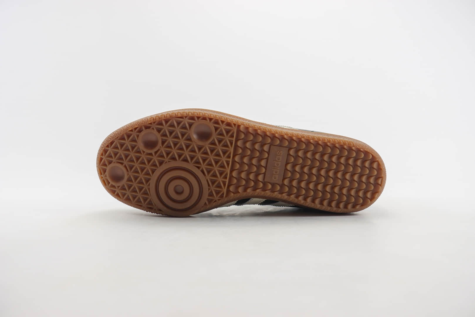 阿迪达斯adidas originals Samba OG纯原版本桑巴黑白生胶板鞋 莆田阿迪达斯货源 货号：ID8708