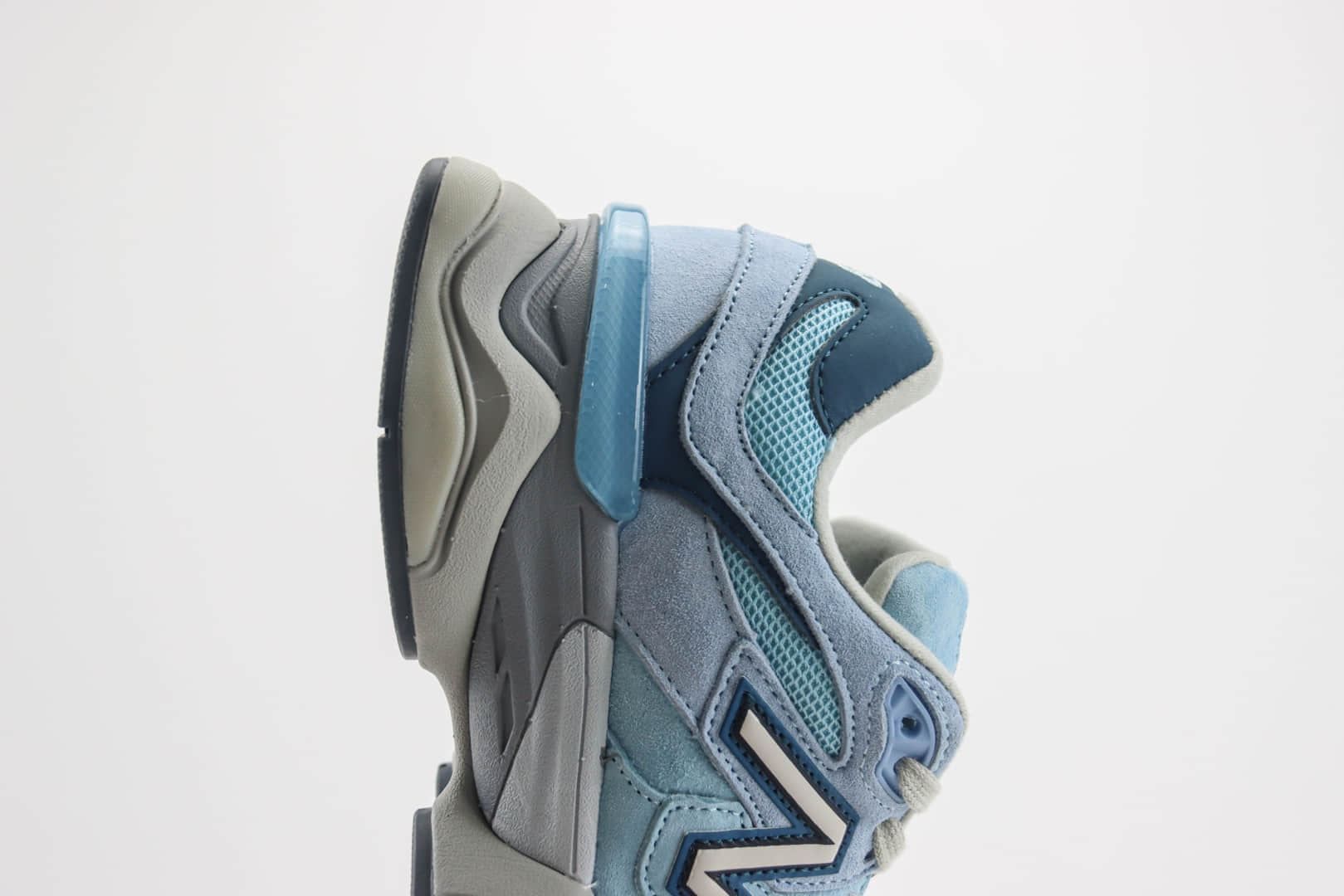 新百伦New Balance 9060纯原版本NB9060蓝色复古老爹鞋 莆田新百伦工厂 货号：U9060EED