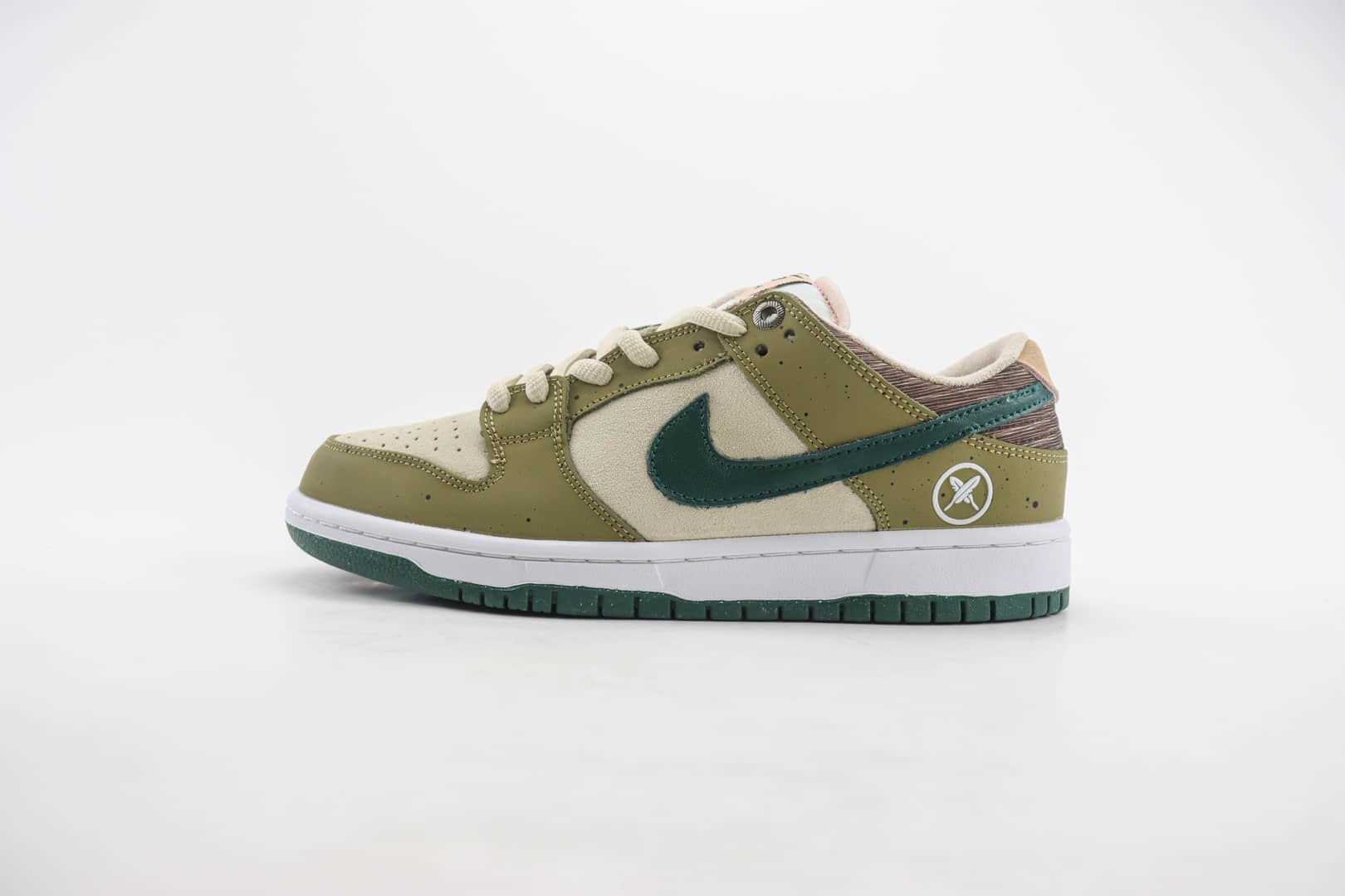 耐克Nike SB Dunk Low纯原版本低帮SB Dunk米绿羽毛滑板板鞋 莆田耐克工厂 货号：HF8022-300