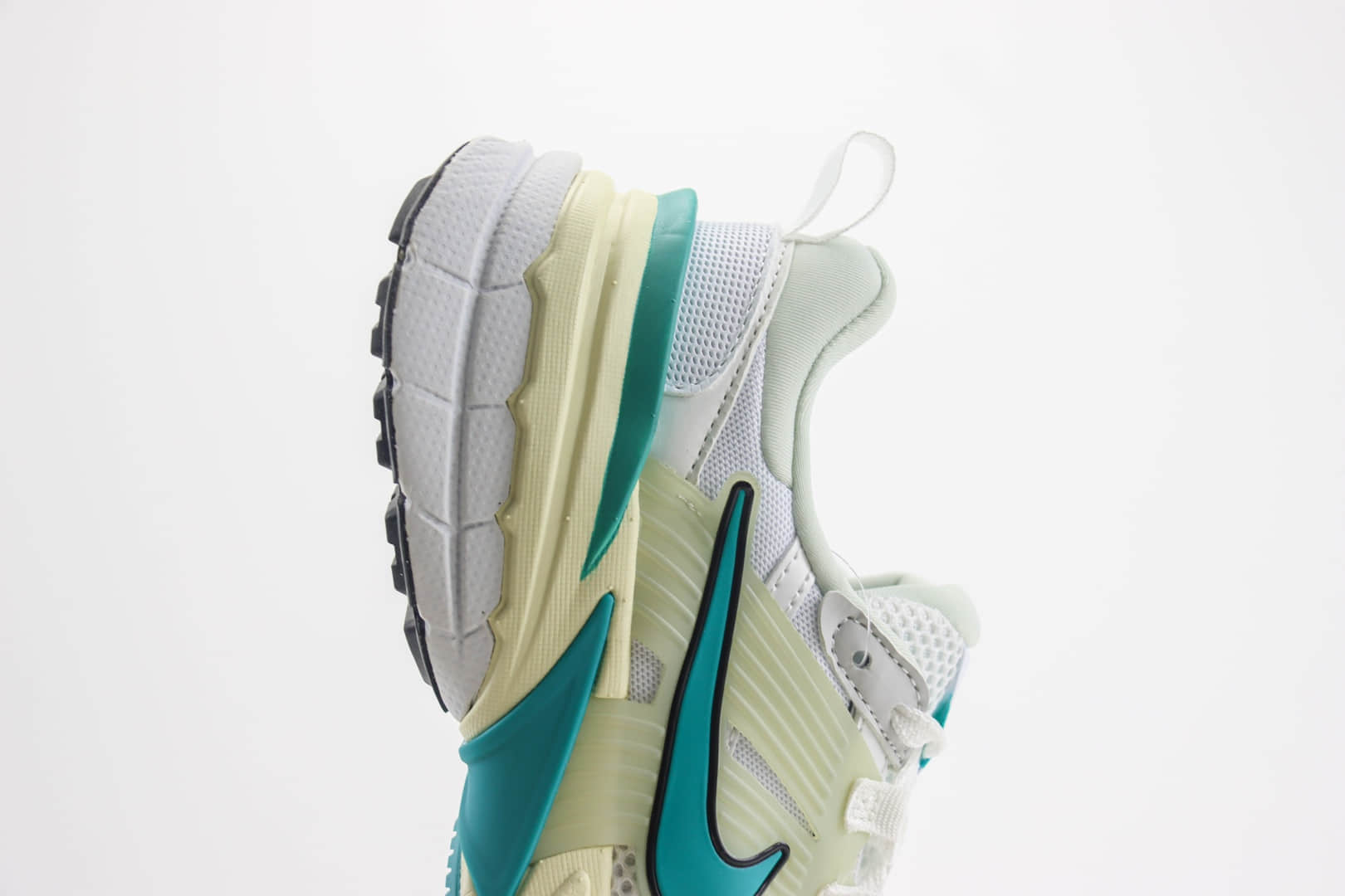 耐克Nike V2K Run Low纯原版本V2K白绿色复古跑鞋 莆田复刻鞋货源 货号：FD0736-105