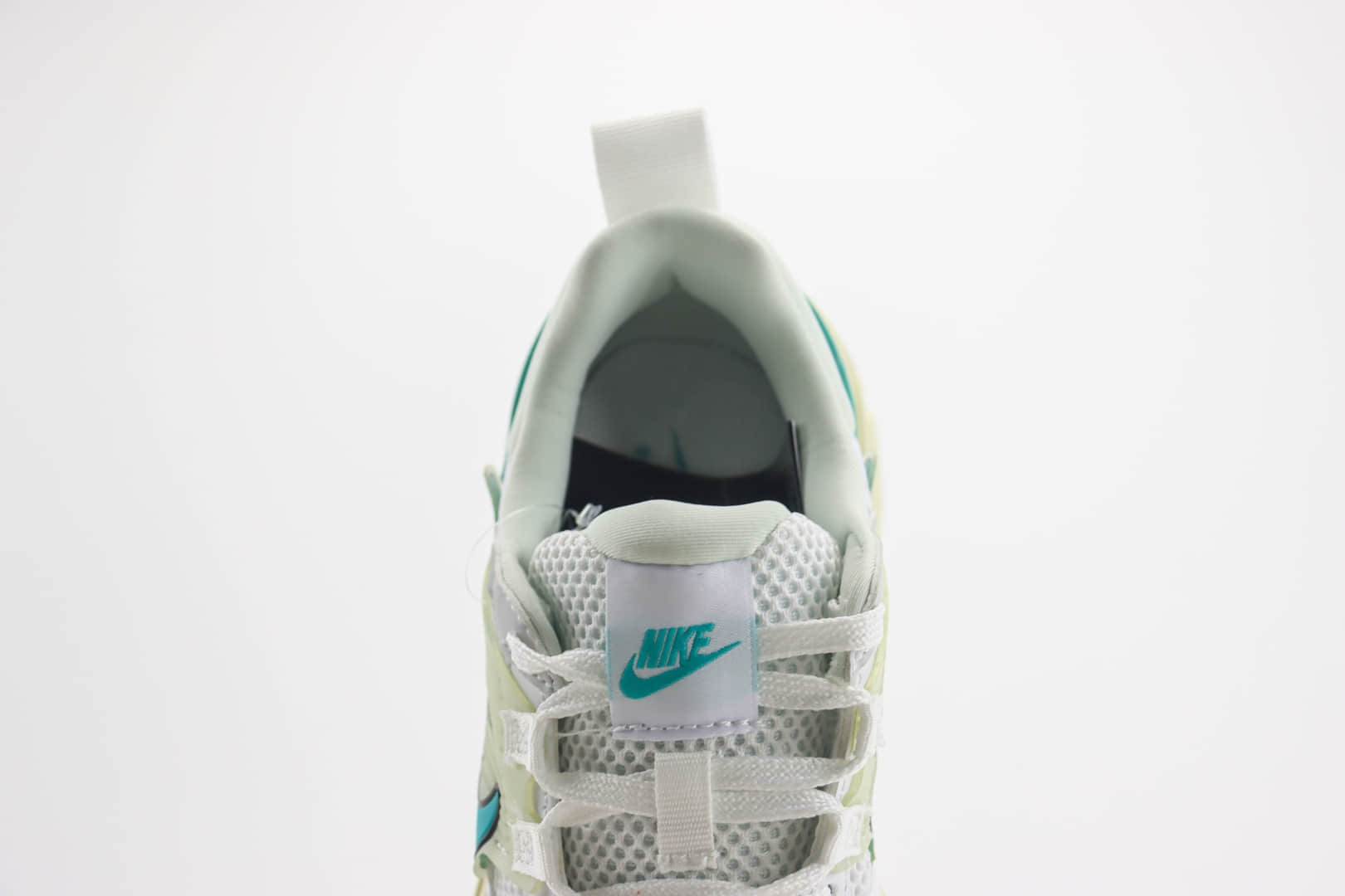 耐克Nike V2K Run Low纯原版本V2K白绿色复古跑鞋 莆田复刻鞋货源 货号：FD0736-105